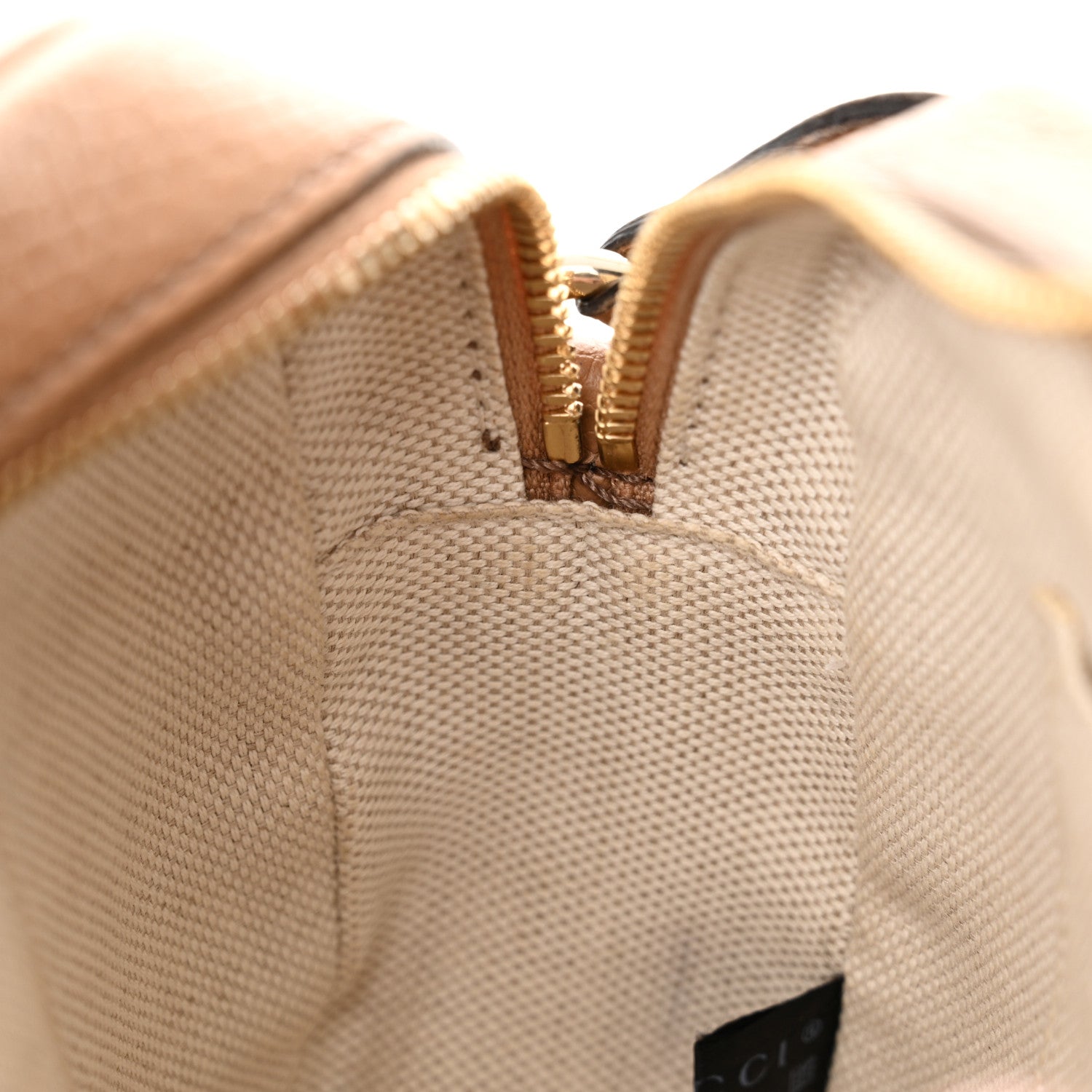 Gucci Pebbled Calfskin Small Soho Disco Bag Camelia 11 of 13