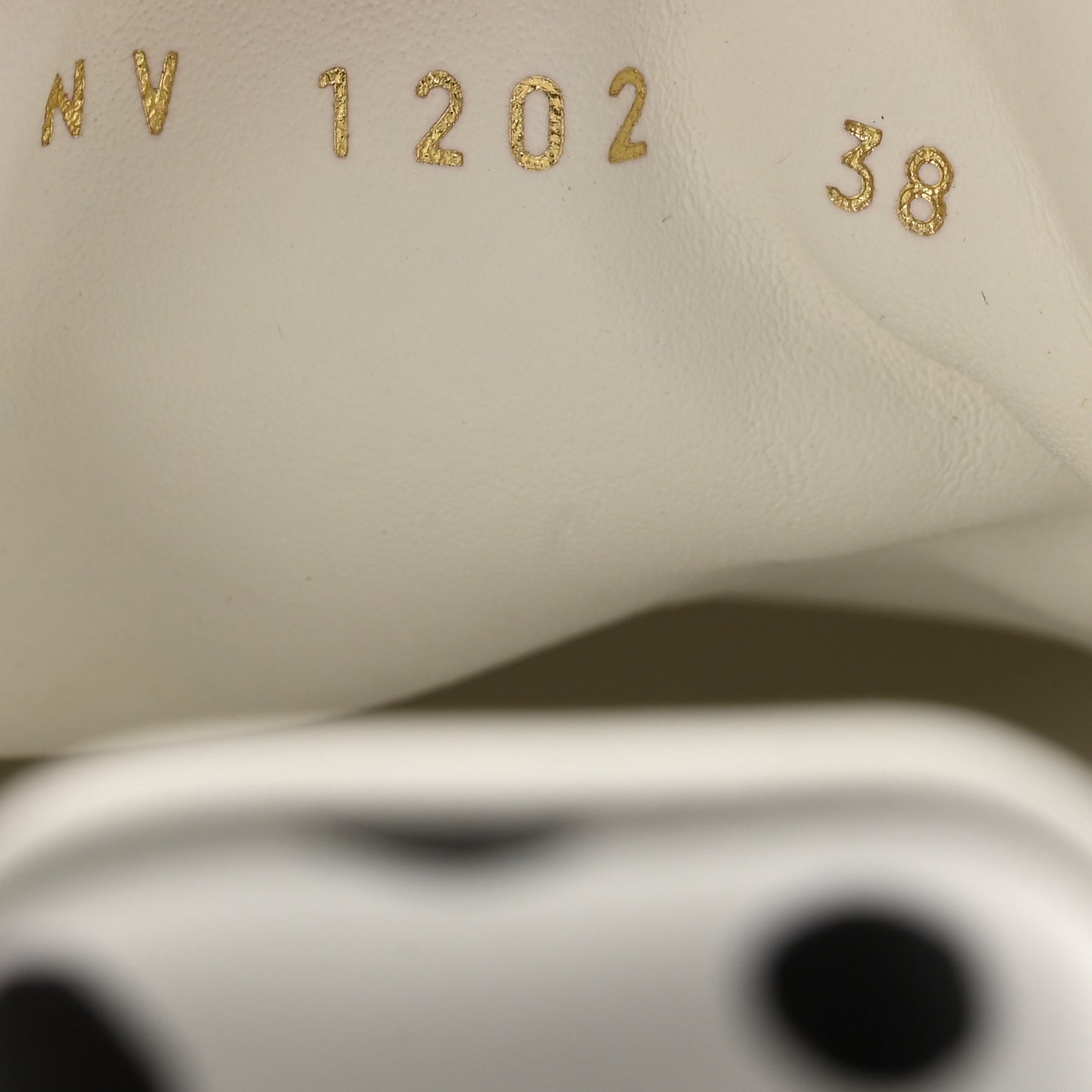 LV X YK Calfskin Printed Mens Infinity Dots Time Out Sneakers 38 White