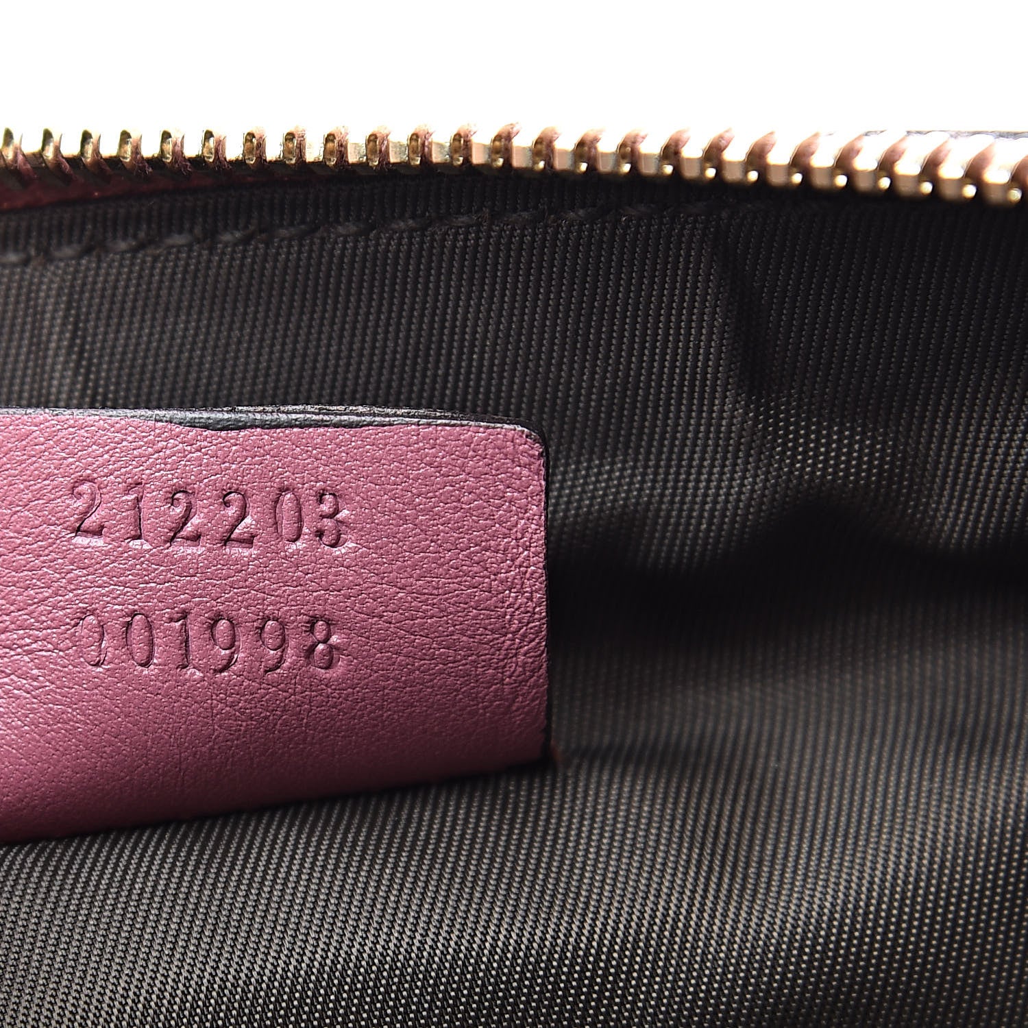 Gucci Metallic Guccissima New Britt Wristlet Pink 7 of 7