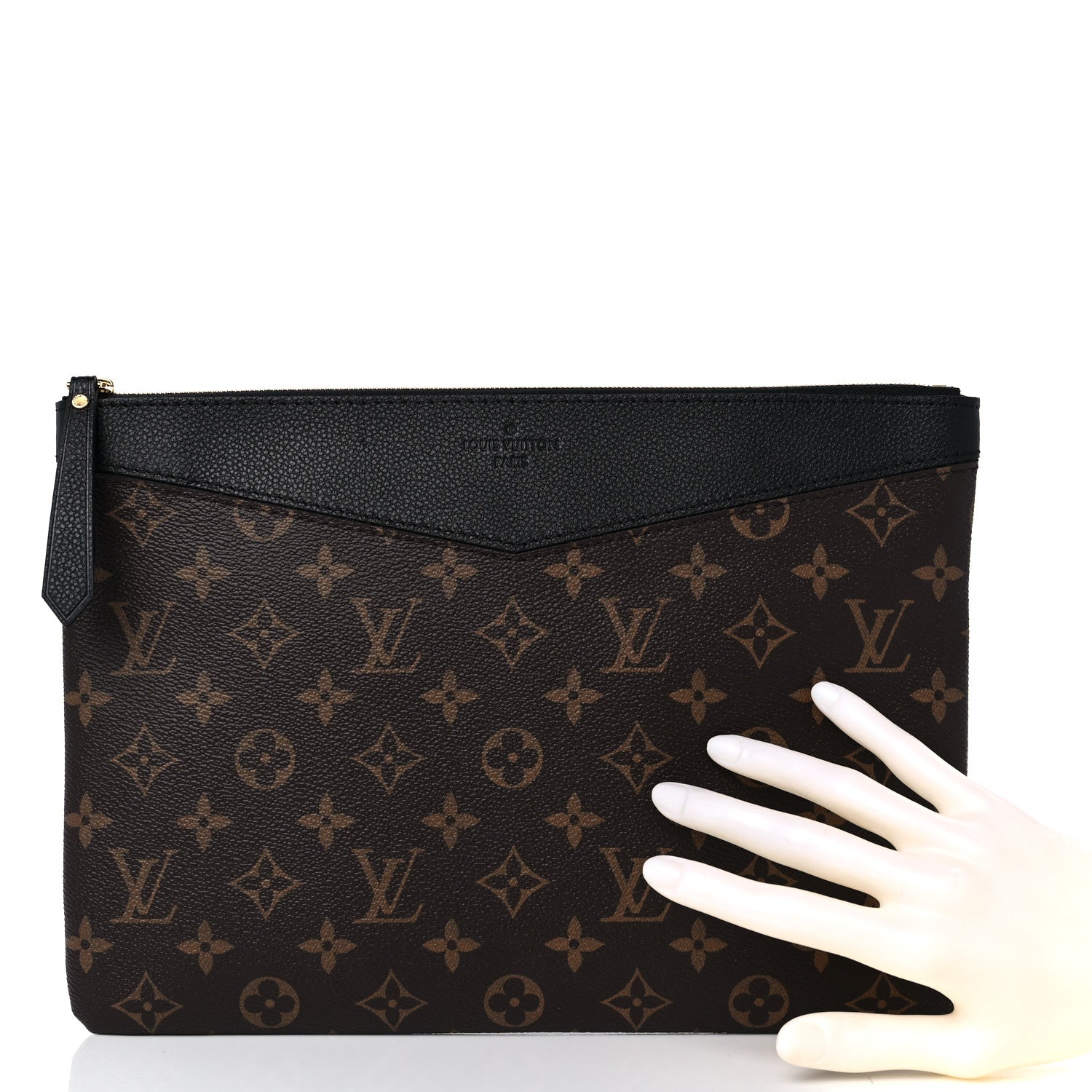 Louis Vuitton Monogram Daily Pouch Black 2 of 8