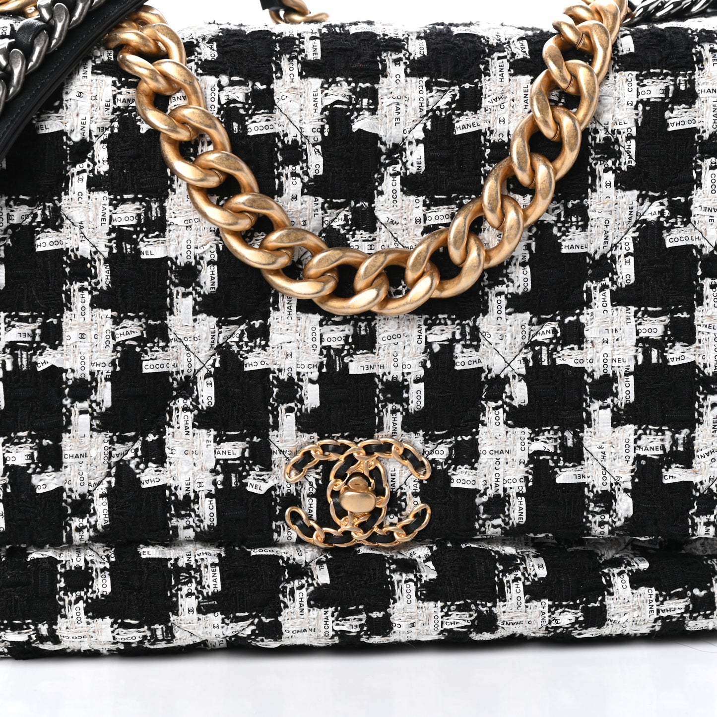 Tweed Quilted Maxi Chanel 19 Flap Black Ecru White