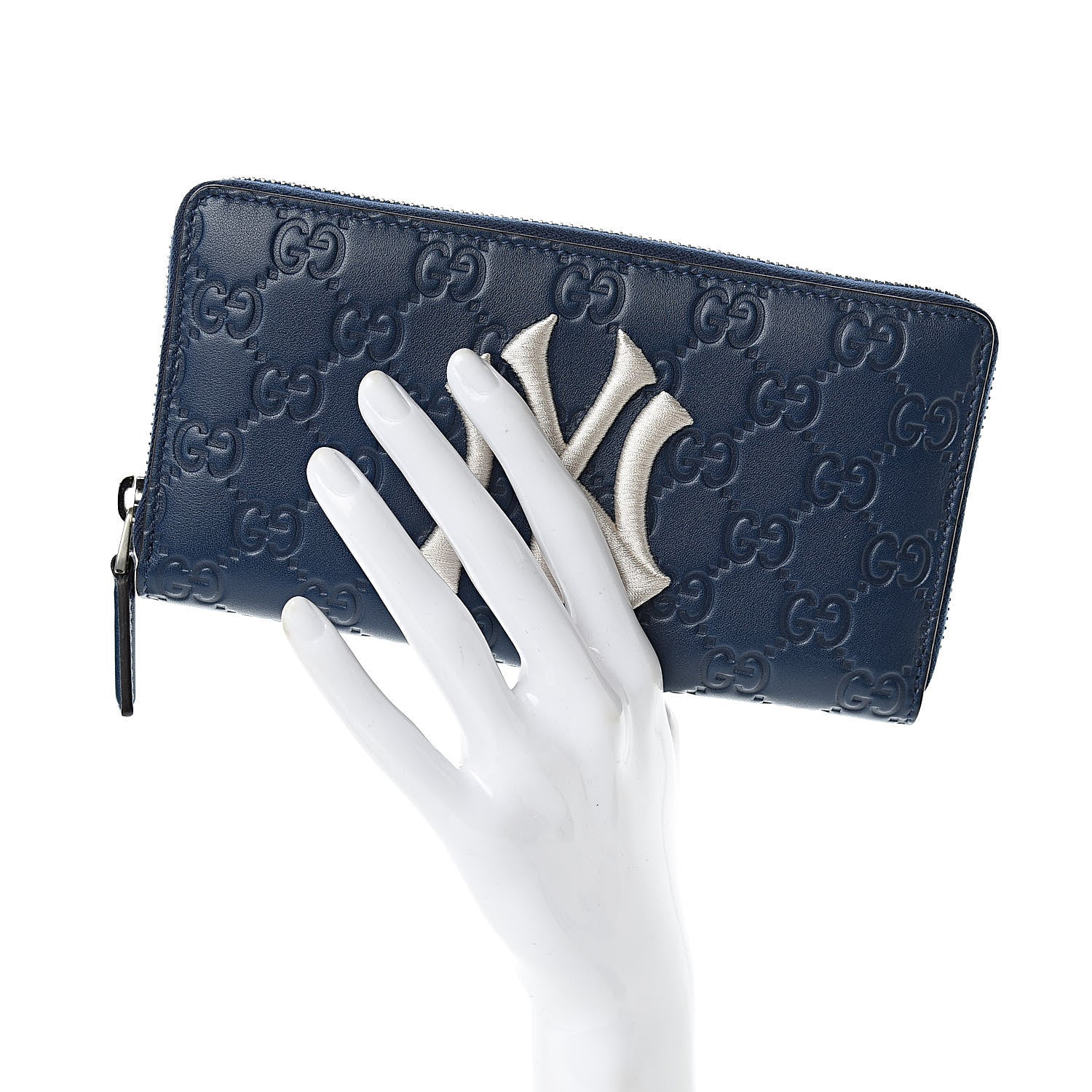 Gucci X MLB Guccissima Signature NY Yankees Embroidered Zip Around Wallet Royale Ivory 2 of 7