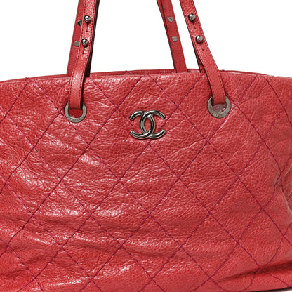 Chanel Glazed Calfskin Large On The Road Tote Red 7 of 9