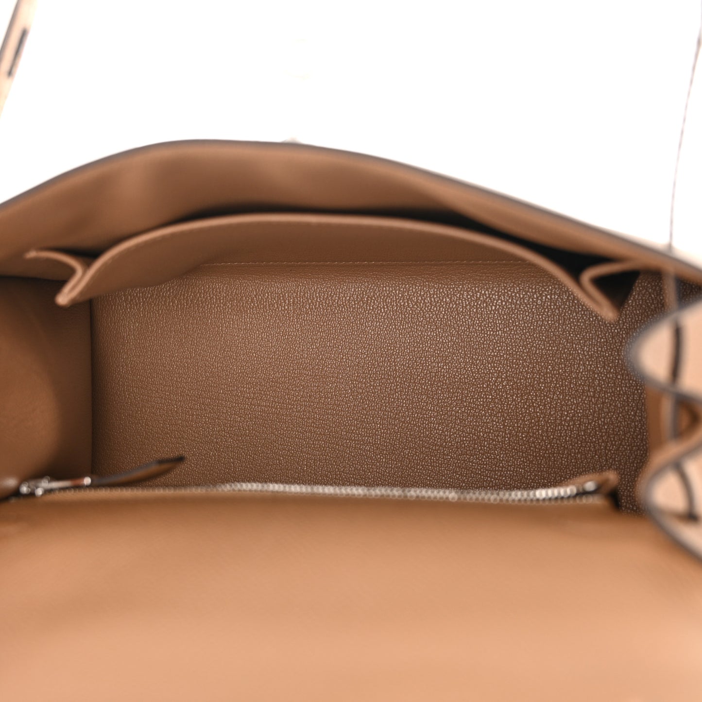 Epsom Kelly Sellier 25 Chai