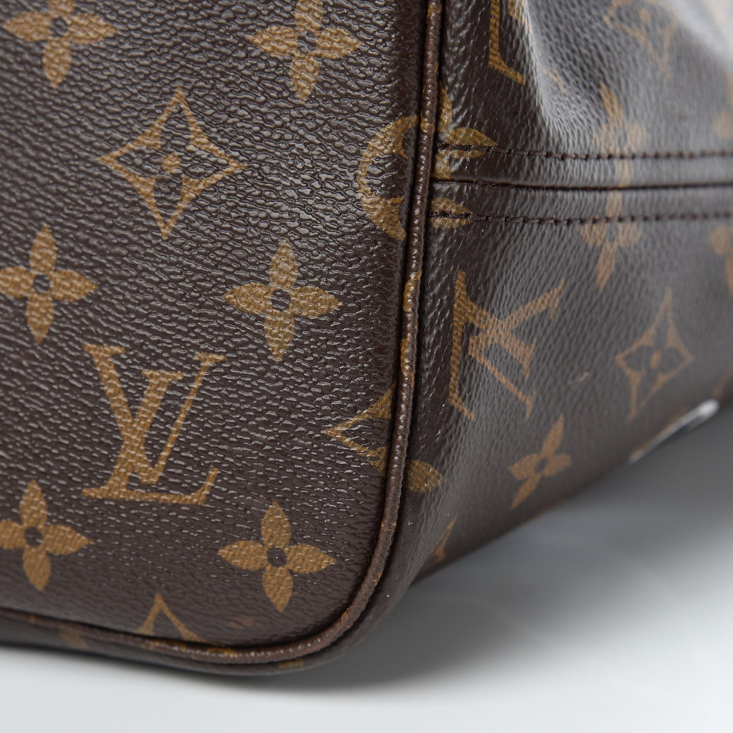 Monogram World Tour Neverfull MM