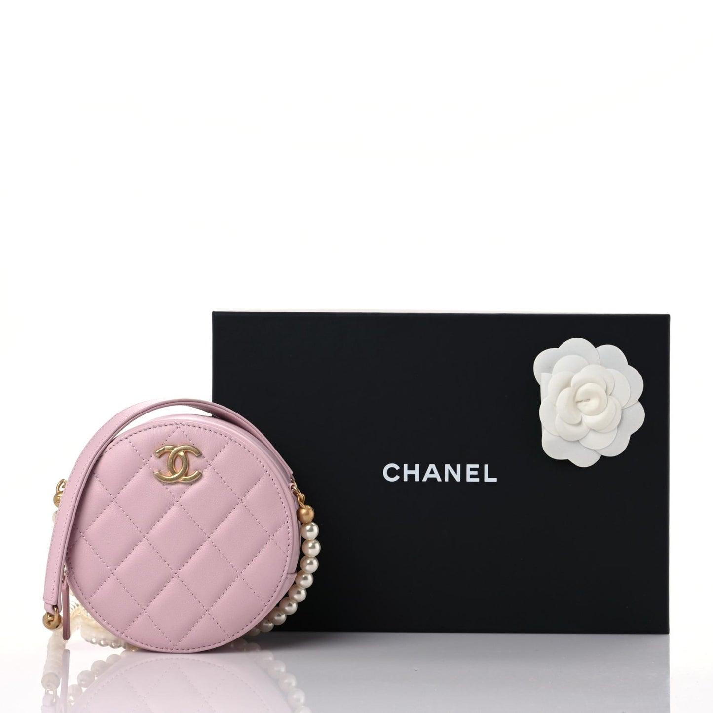 Calfskin Quilted Pearl Round Clutch With Chain Light Pink