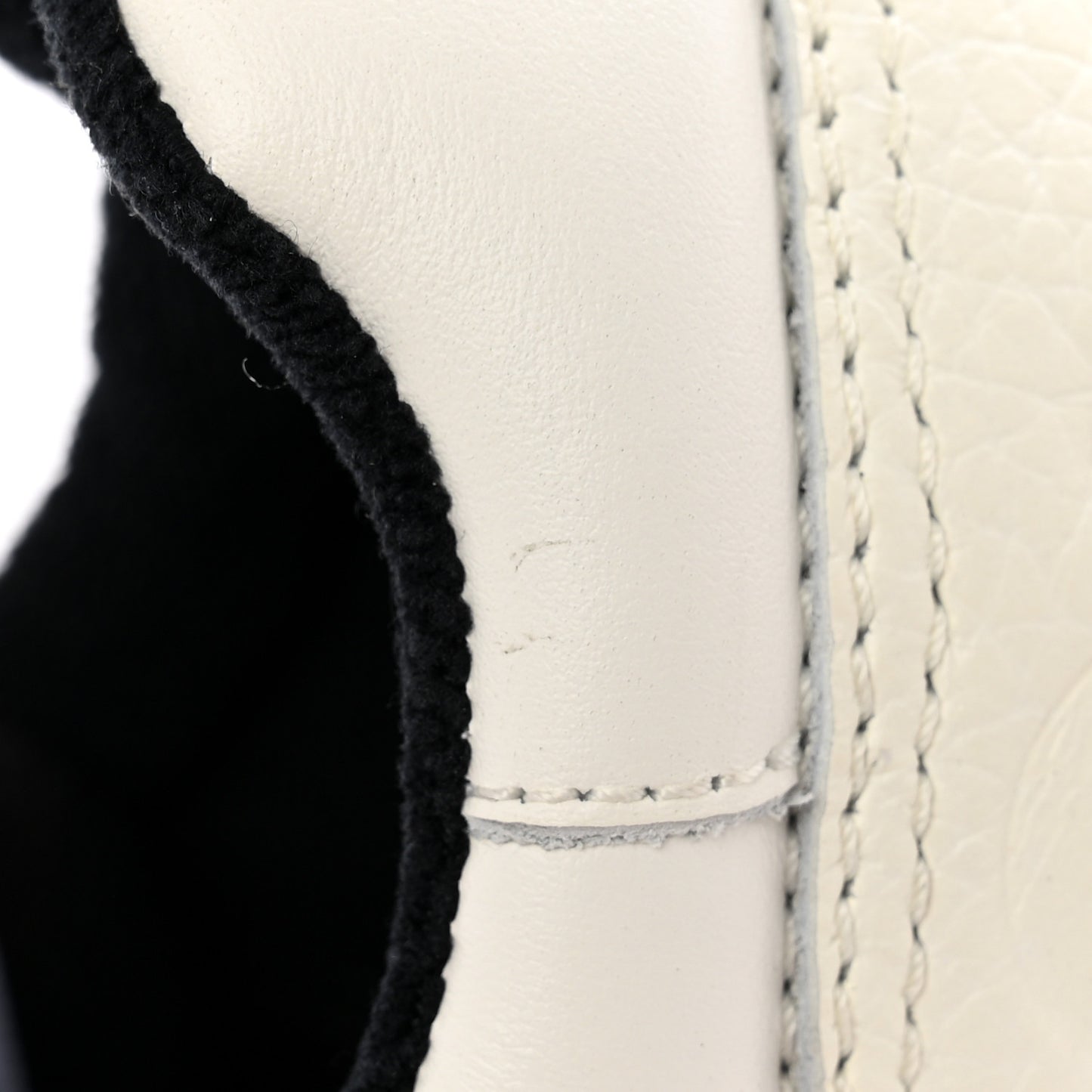 Grained Calfskin Fabric Womens Logo Sneakers 35 White Black