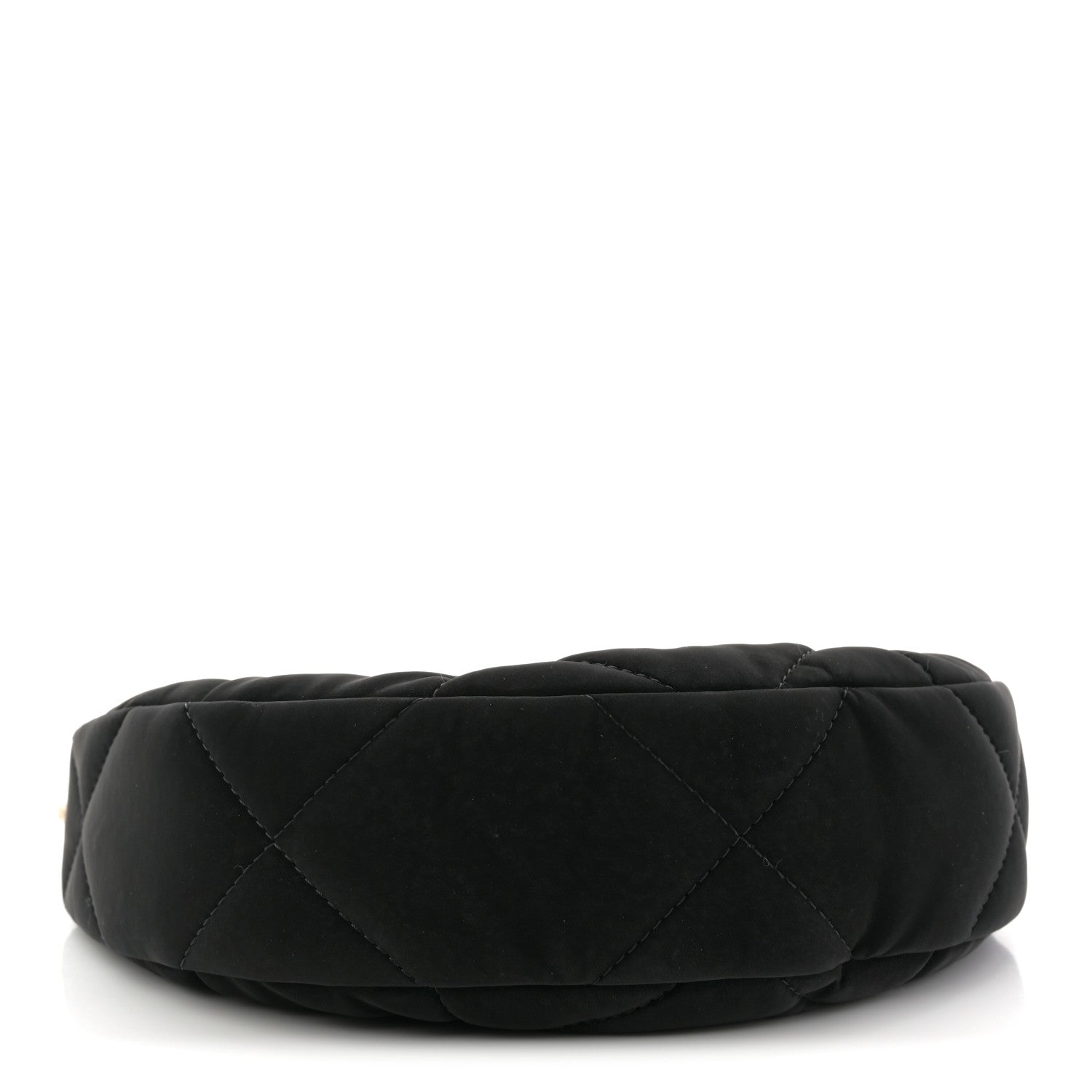 u*o様 CHANEL ベルベット クラッチ Chanel Velvet Effect Nylon Shiny Crumpled Calfskin Coco Neige