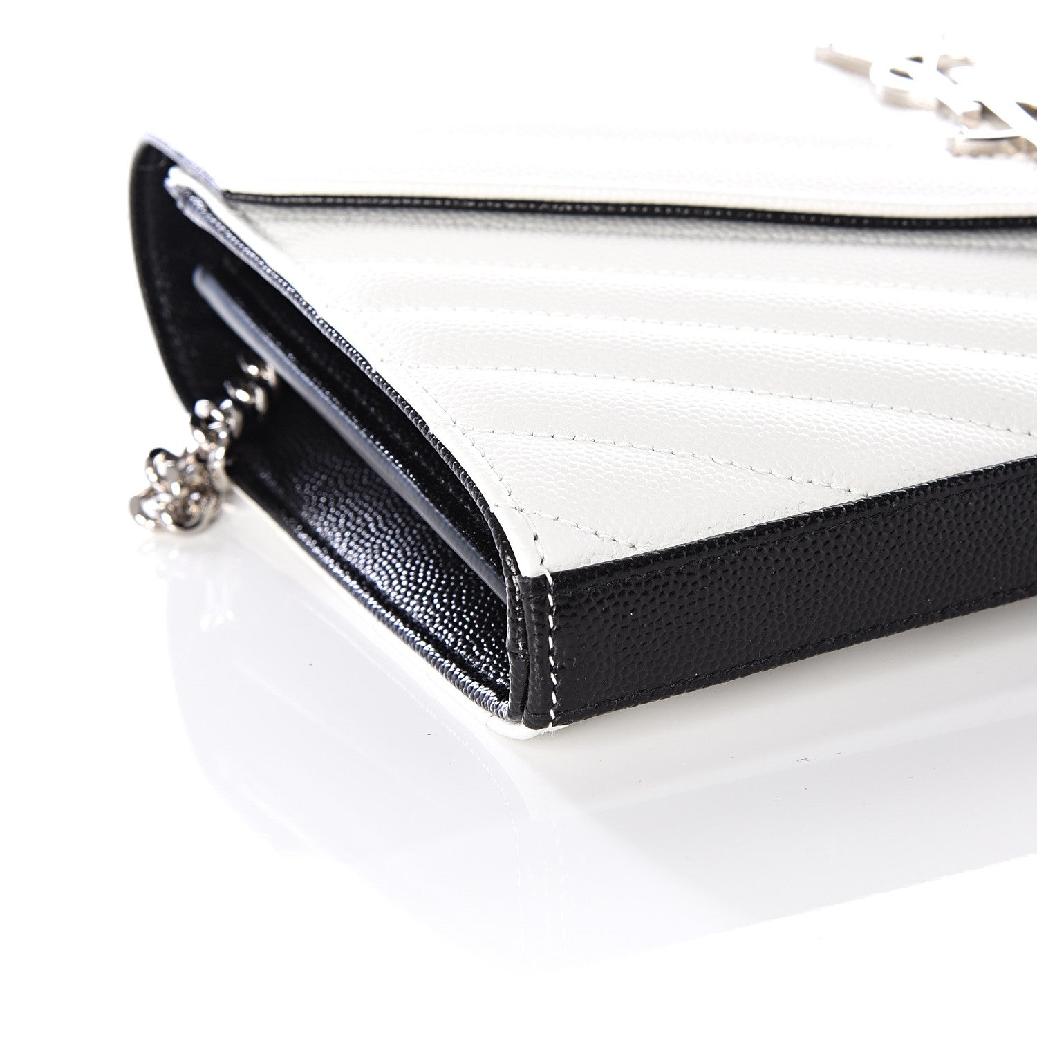 Saint Laurent Grain De Poudre Matelasse Bi-Color Chevron Monogram Chain Wallet White Black 5 of 9