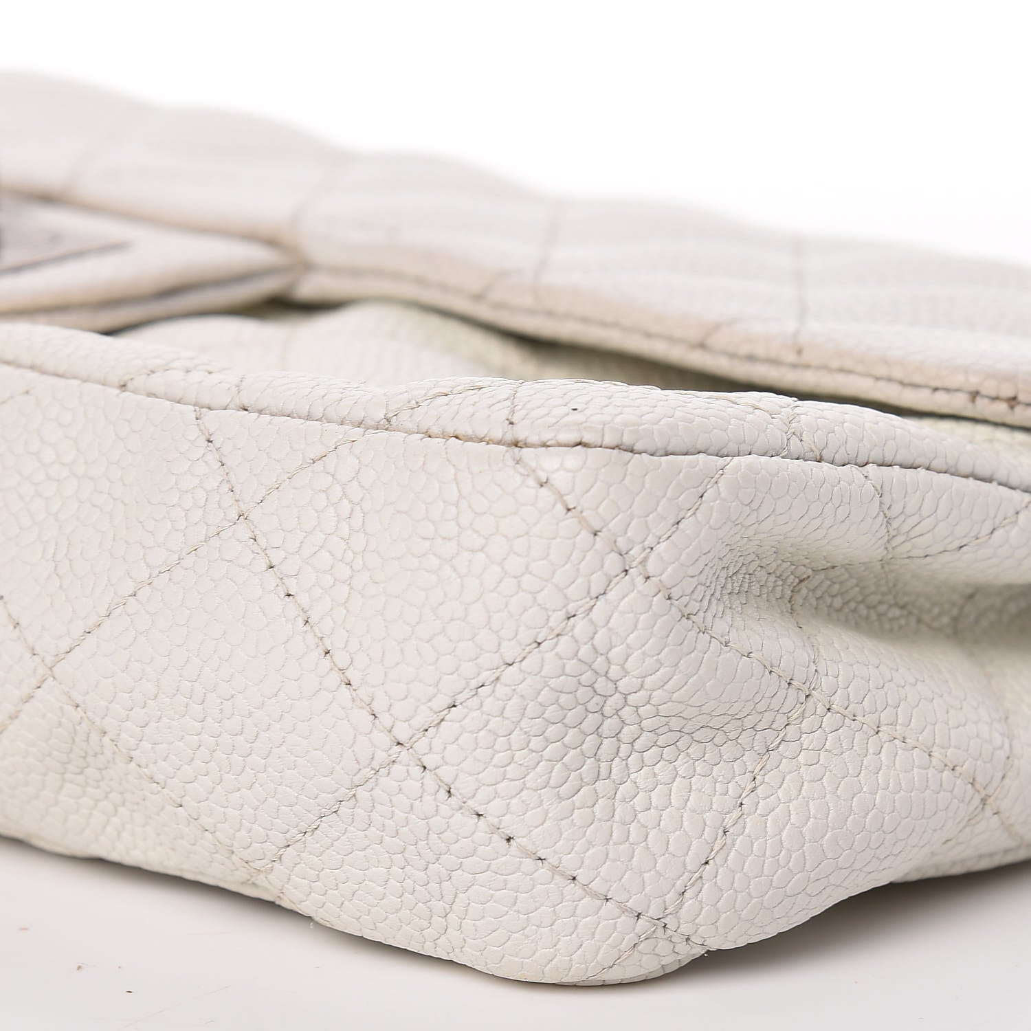 Chanel Caviar Quilted 2.55 Reissue East West Flap White 11 of 12