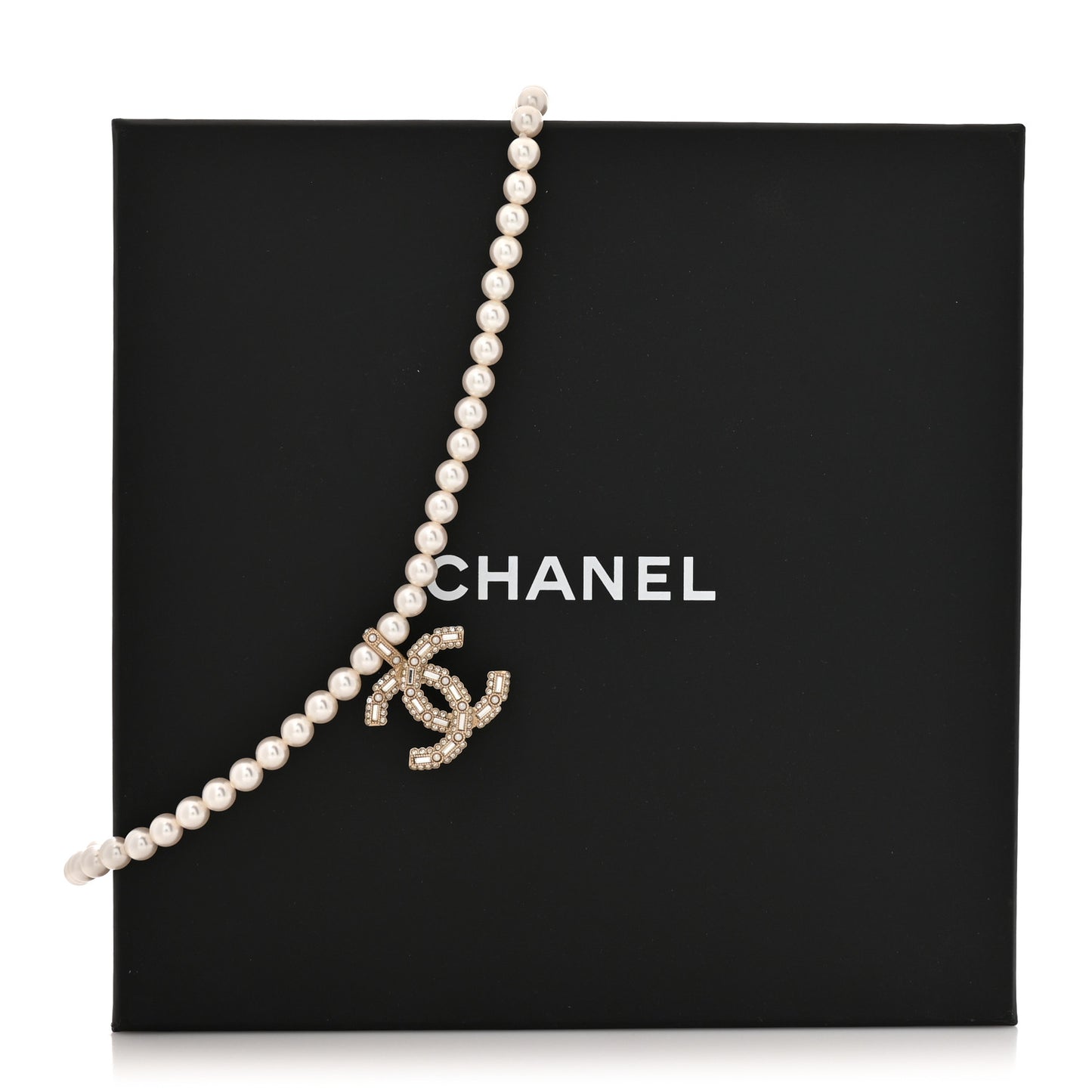 Pearl Crystal Baguette CC Short Necklace Gold