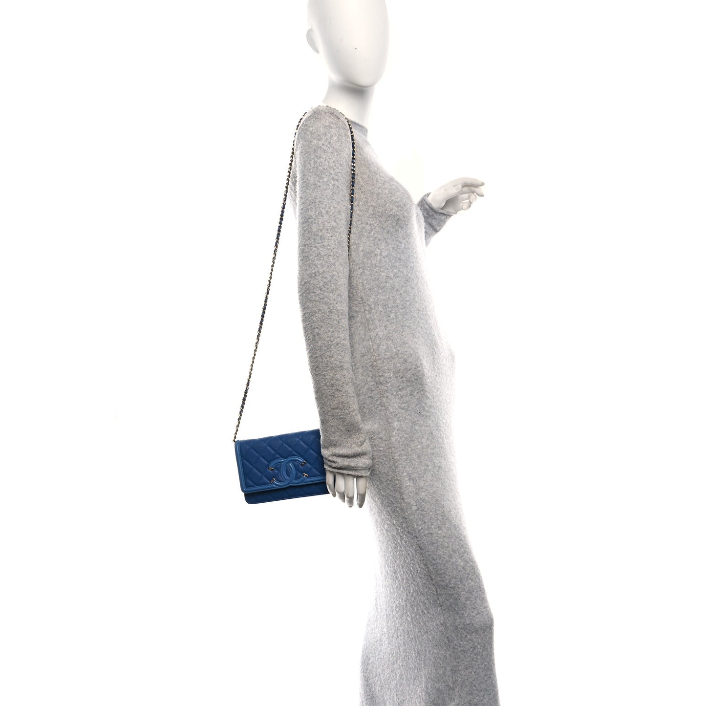 Caviar Quilted CC Filigree Wallet On Chain WOC Blue