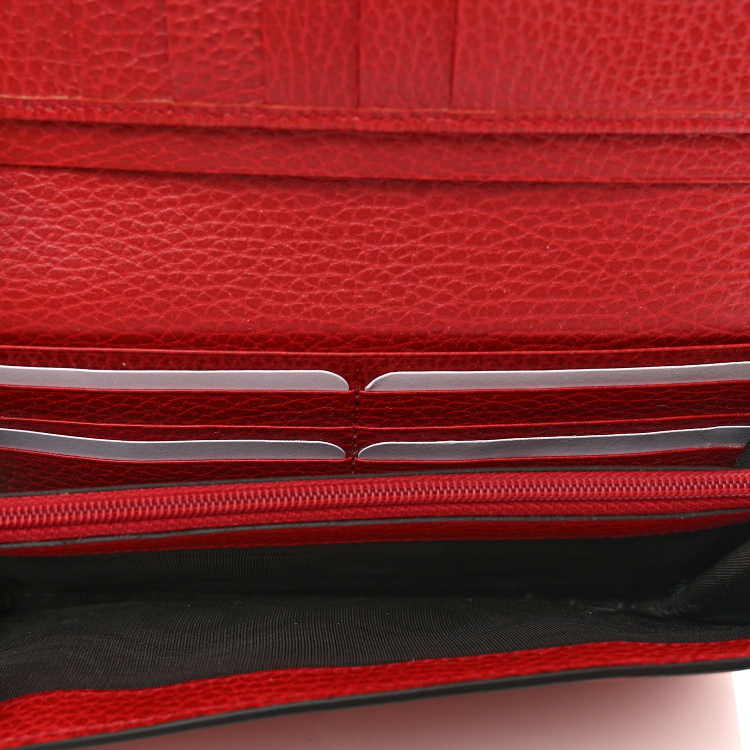 Gucci Pebbled Calfskin Interlocking G Continental Wallet Red 5 of 9