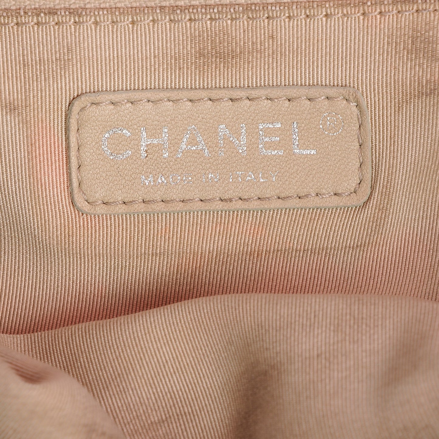 Washed Lambskin Quilted Medium Chain Around Messenger Black