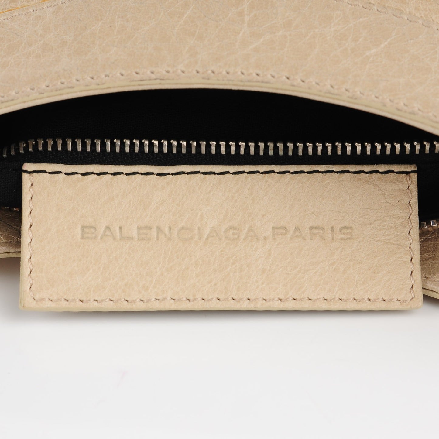 Agneau Giant 12 Silver Hardware Hip Praline