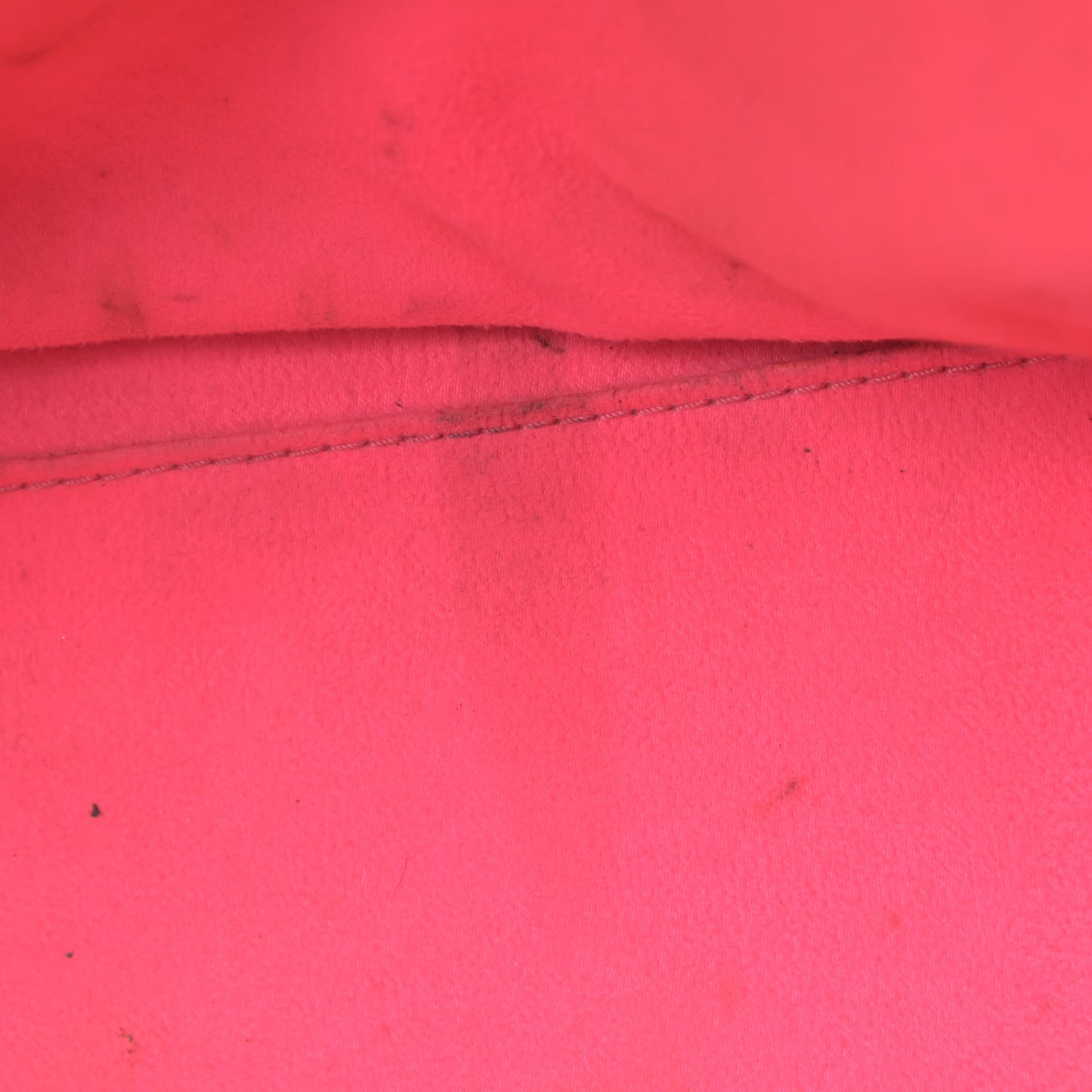 Drummed Calfskin Mini Luggage Fluo Pink