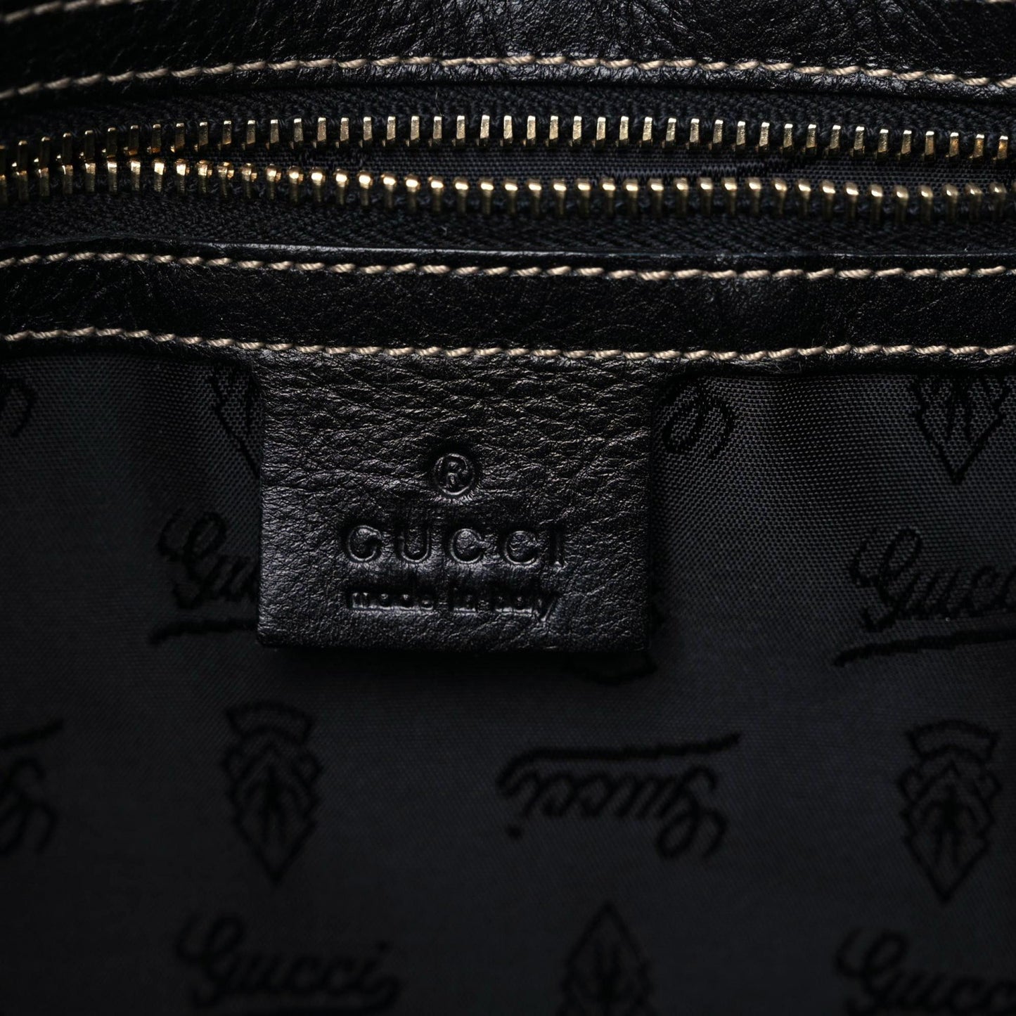 Dialux Medium Britt Shoulder Bag Black