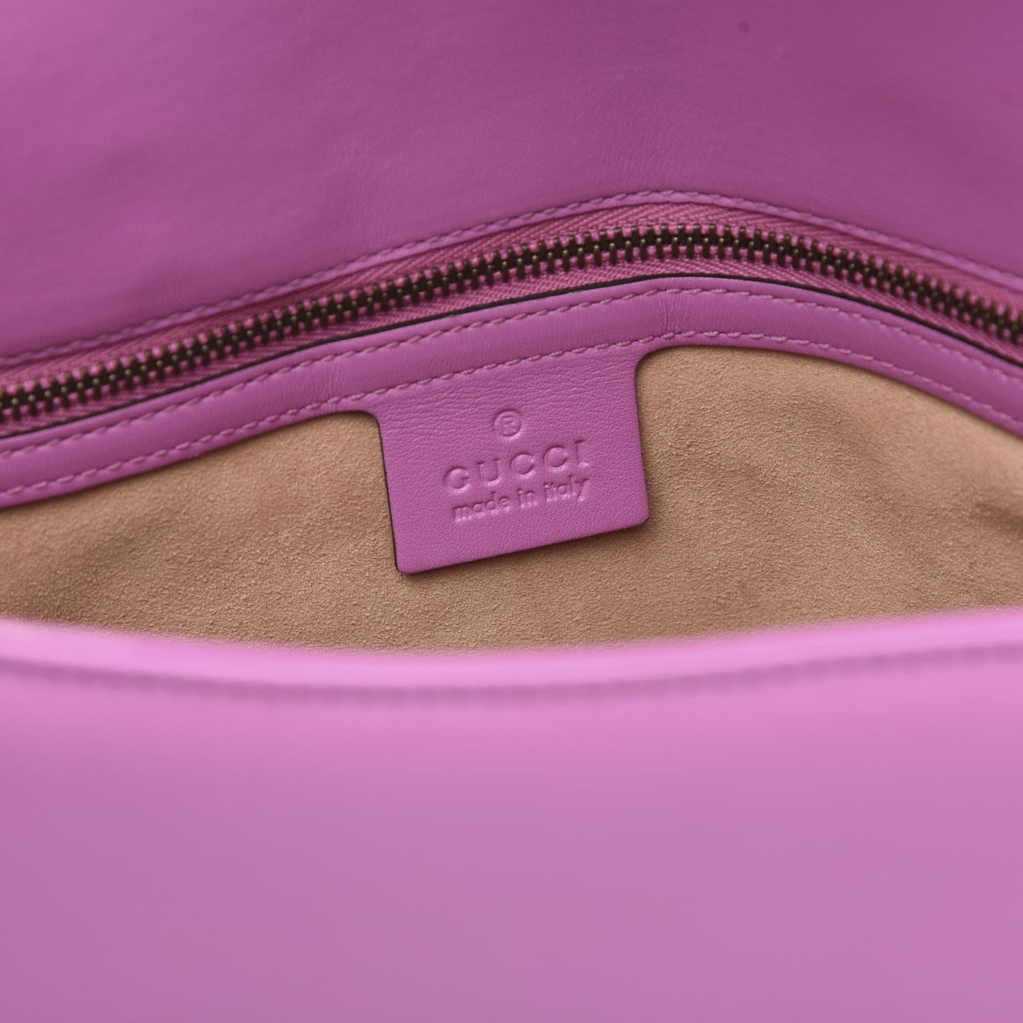 Calfskin Matelasse Medium GG Marmont Shoulder Bag Candy Mousse