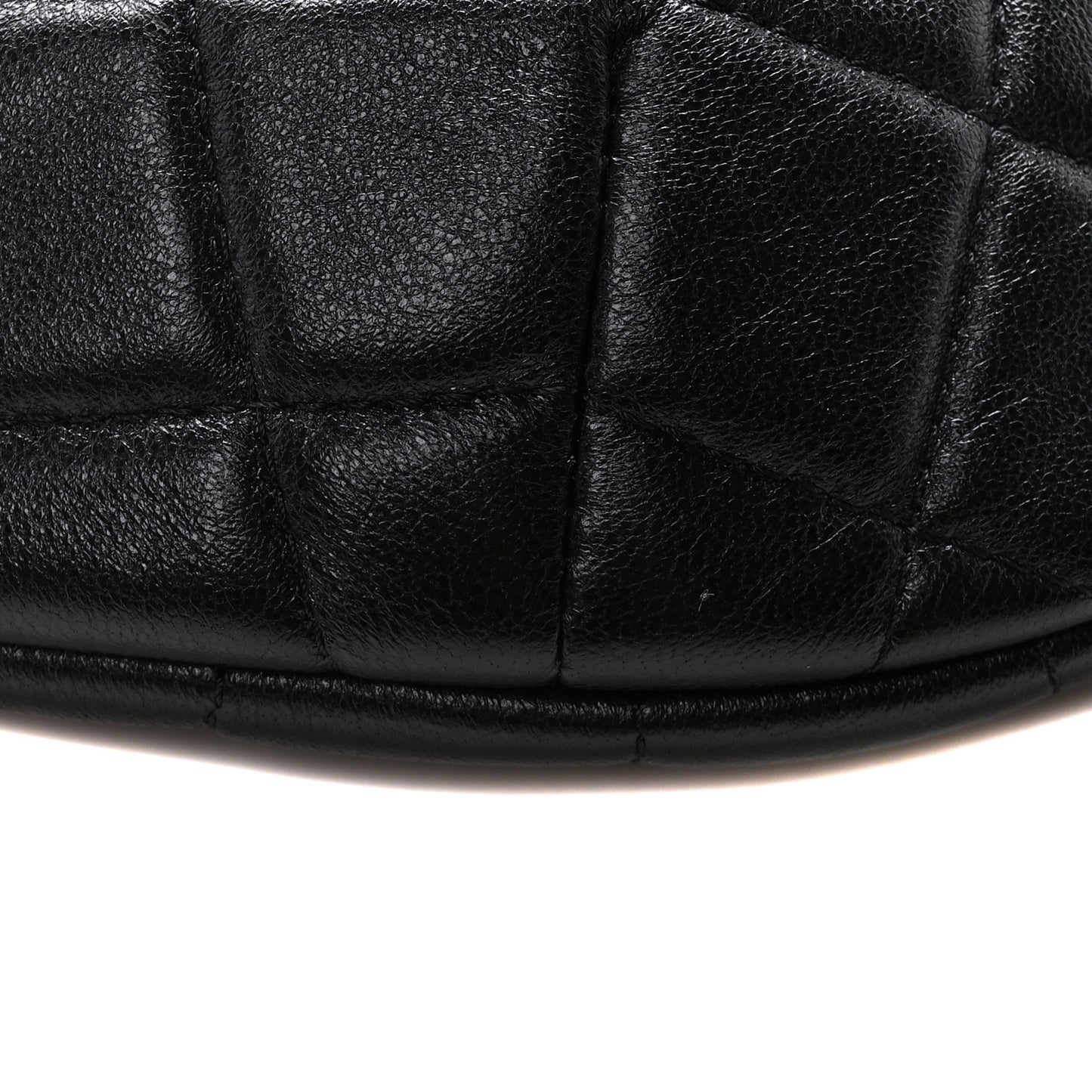 Lambskin Quilted Pearl Crush Belt Bag Black