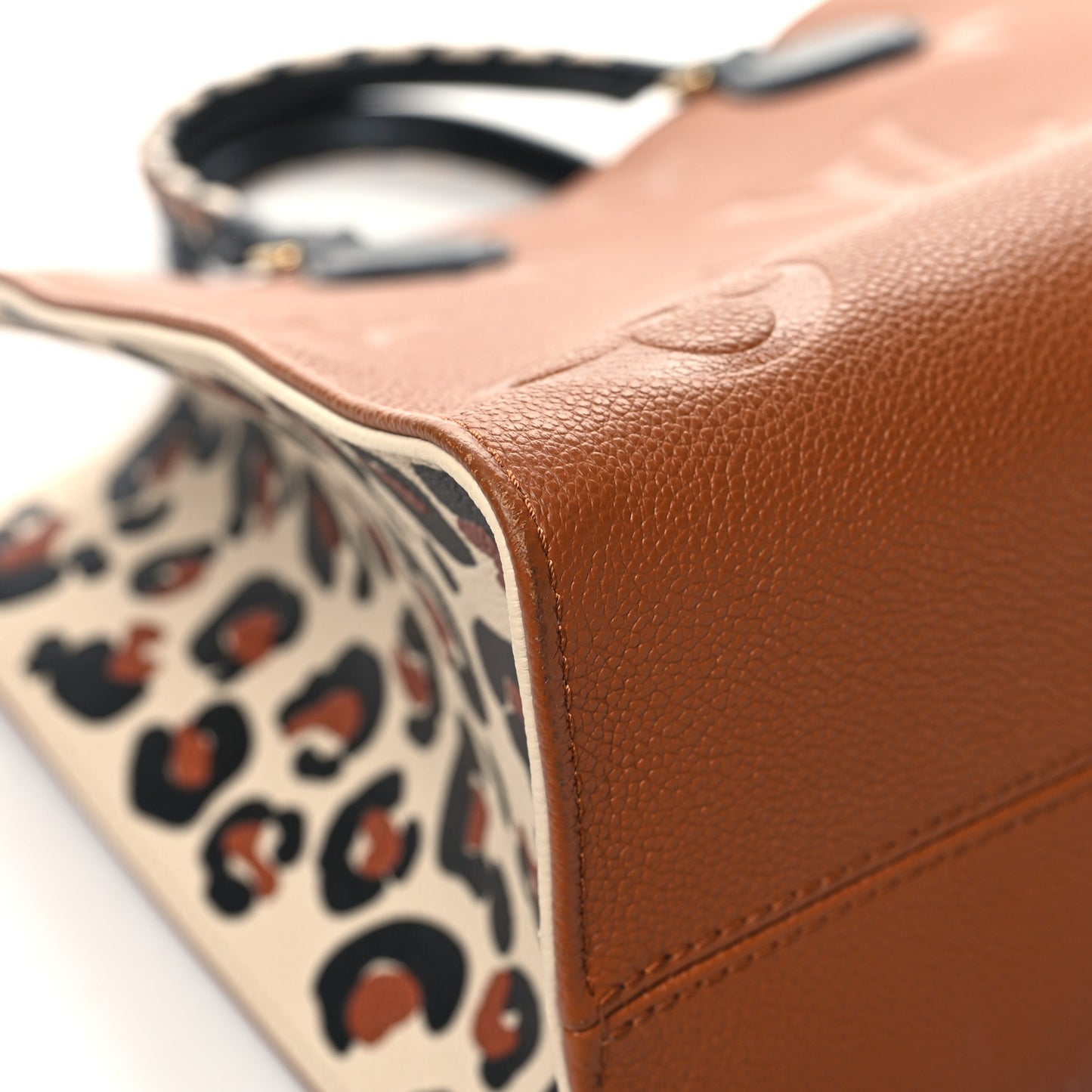 Empreinte Monogram Giant Wild At Heart Onthego MM Caramel