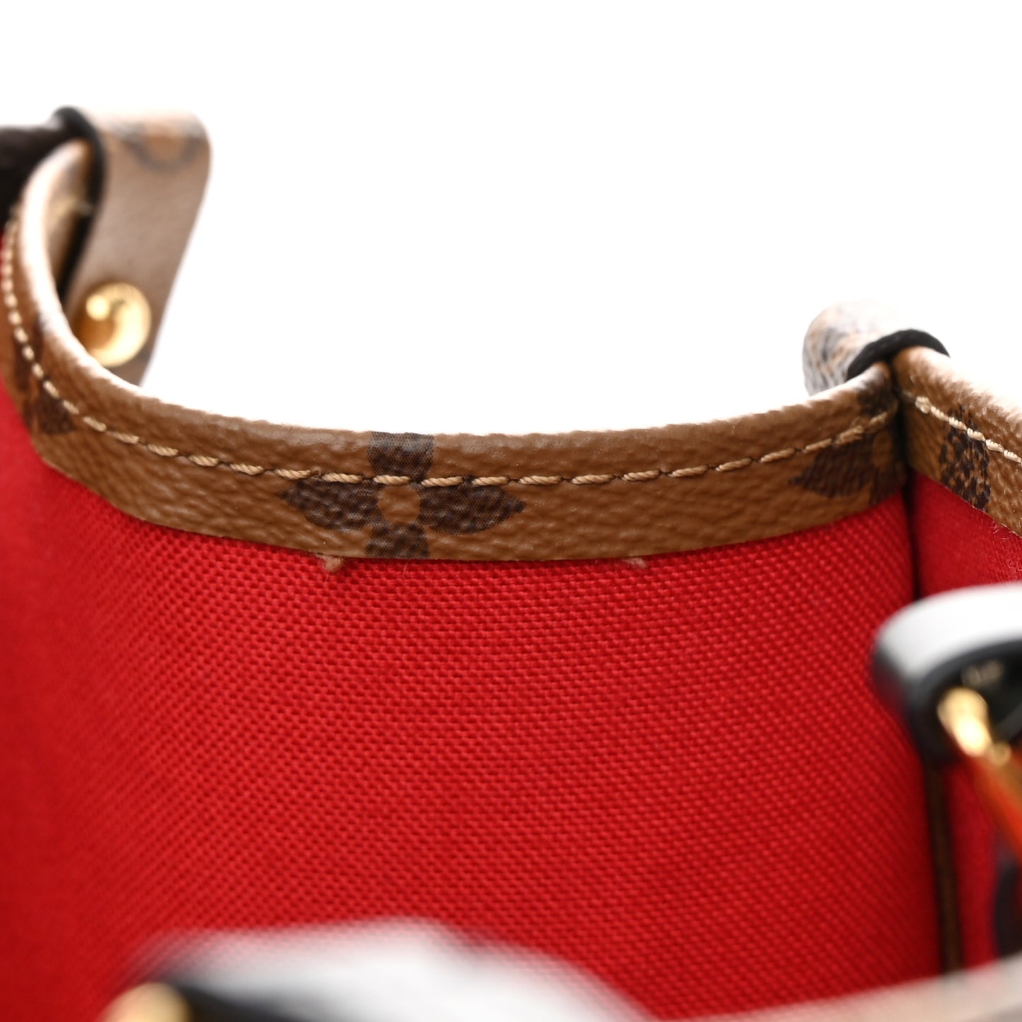 Reverse Monogram Giant Onthego MM