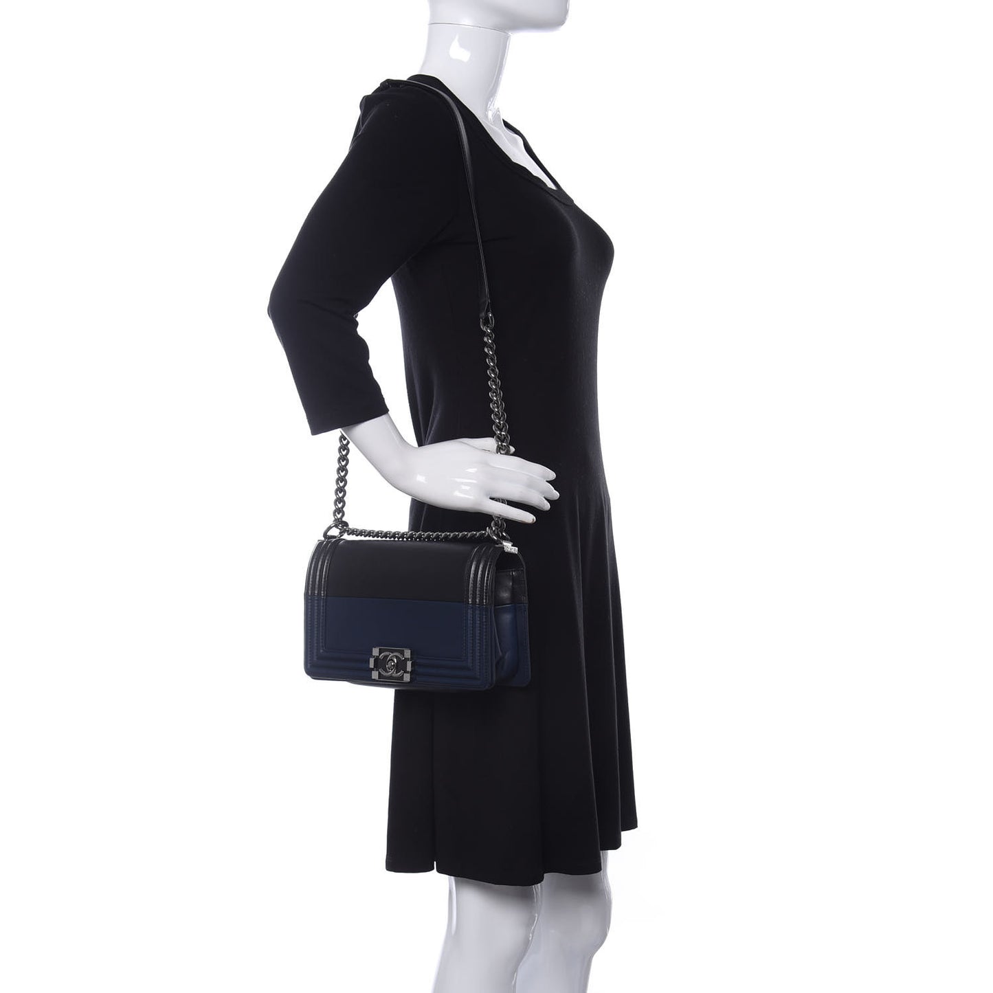 Lambskin Medium Bi-Color Boy Flap Black Dark Navy