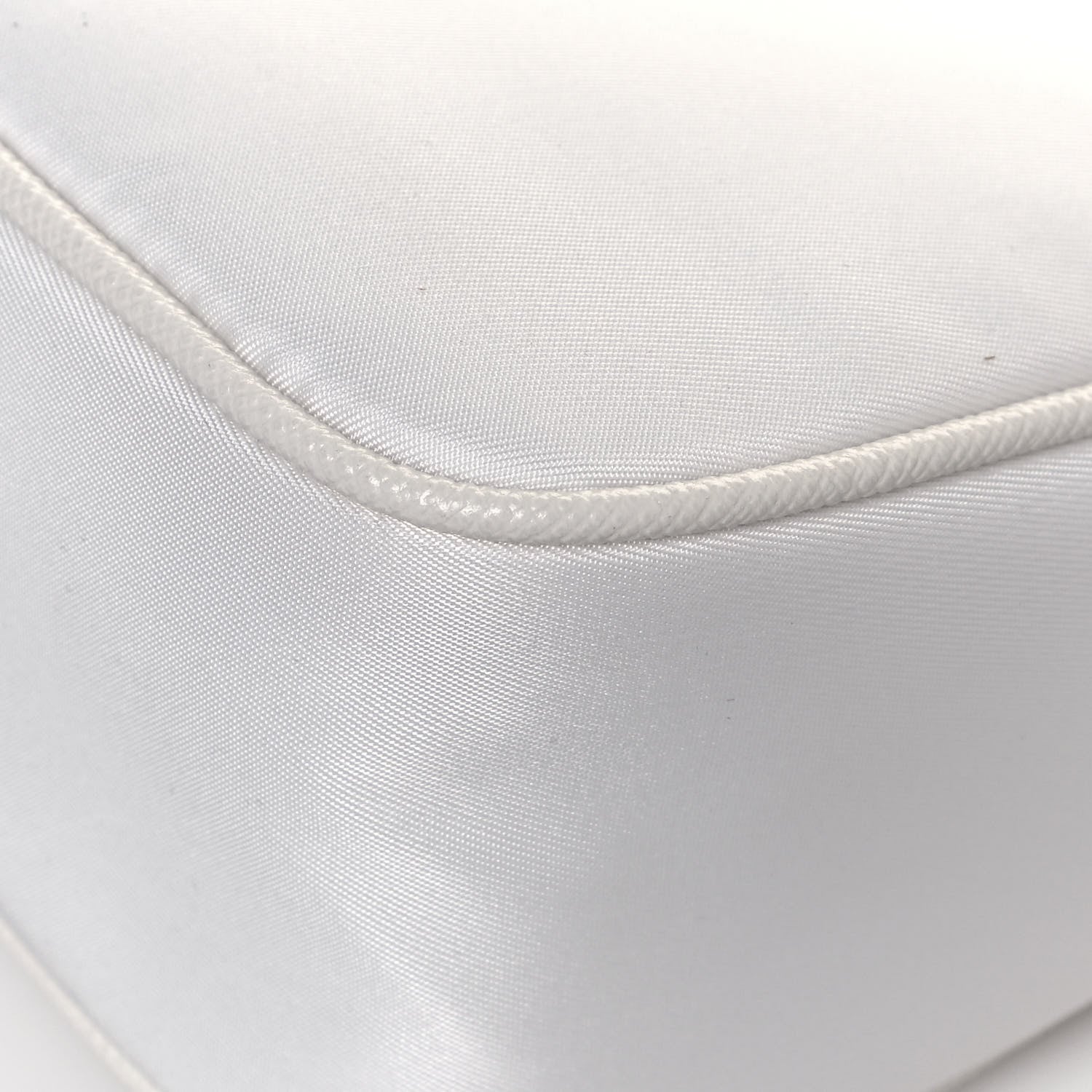 Prada Nylon Re-Edition 2005 Shoulder Bag White 12 of 13