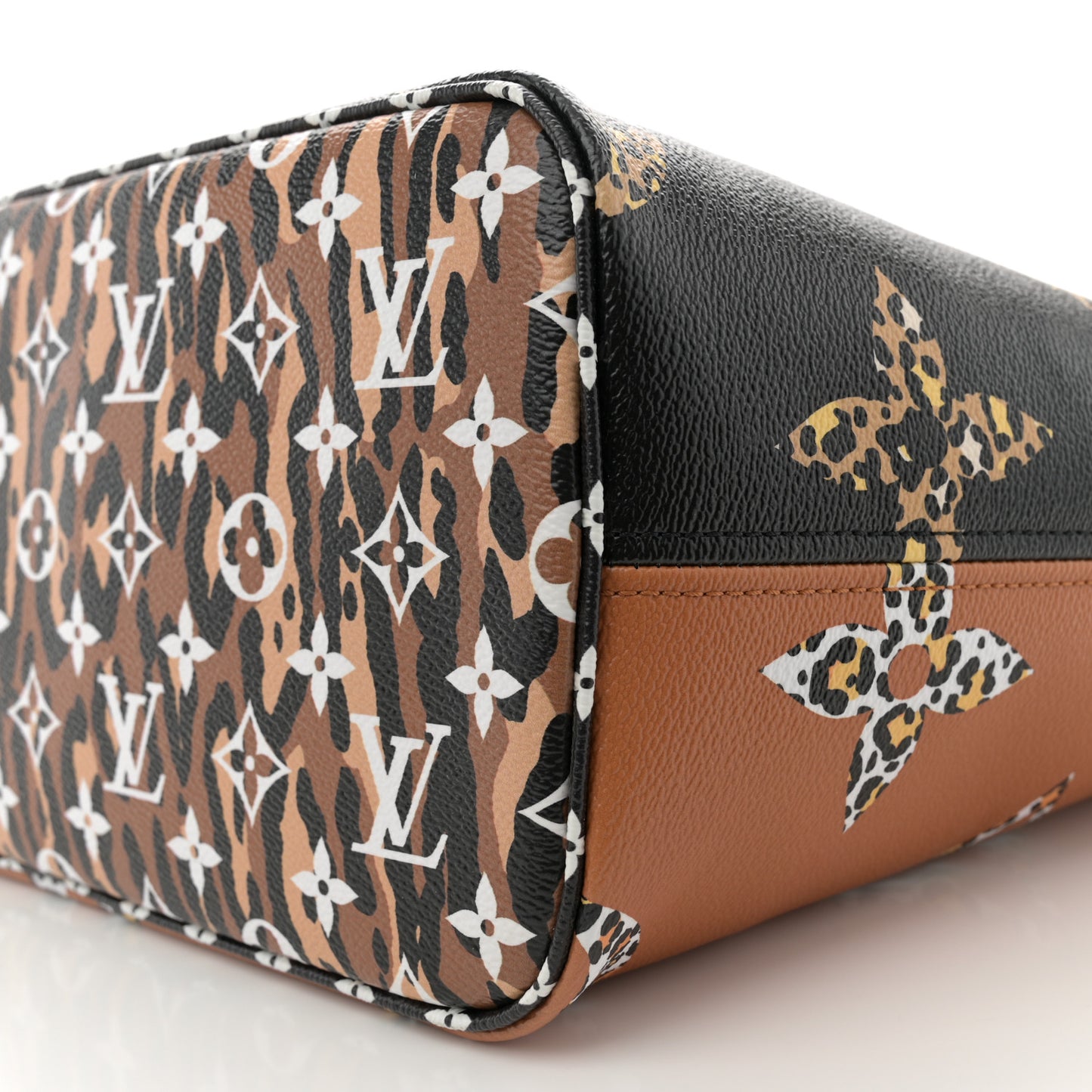 Monogram Giant Jungle Neverfull MM Black