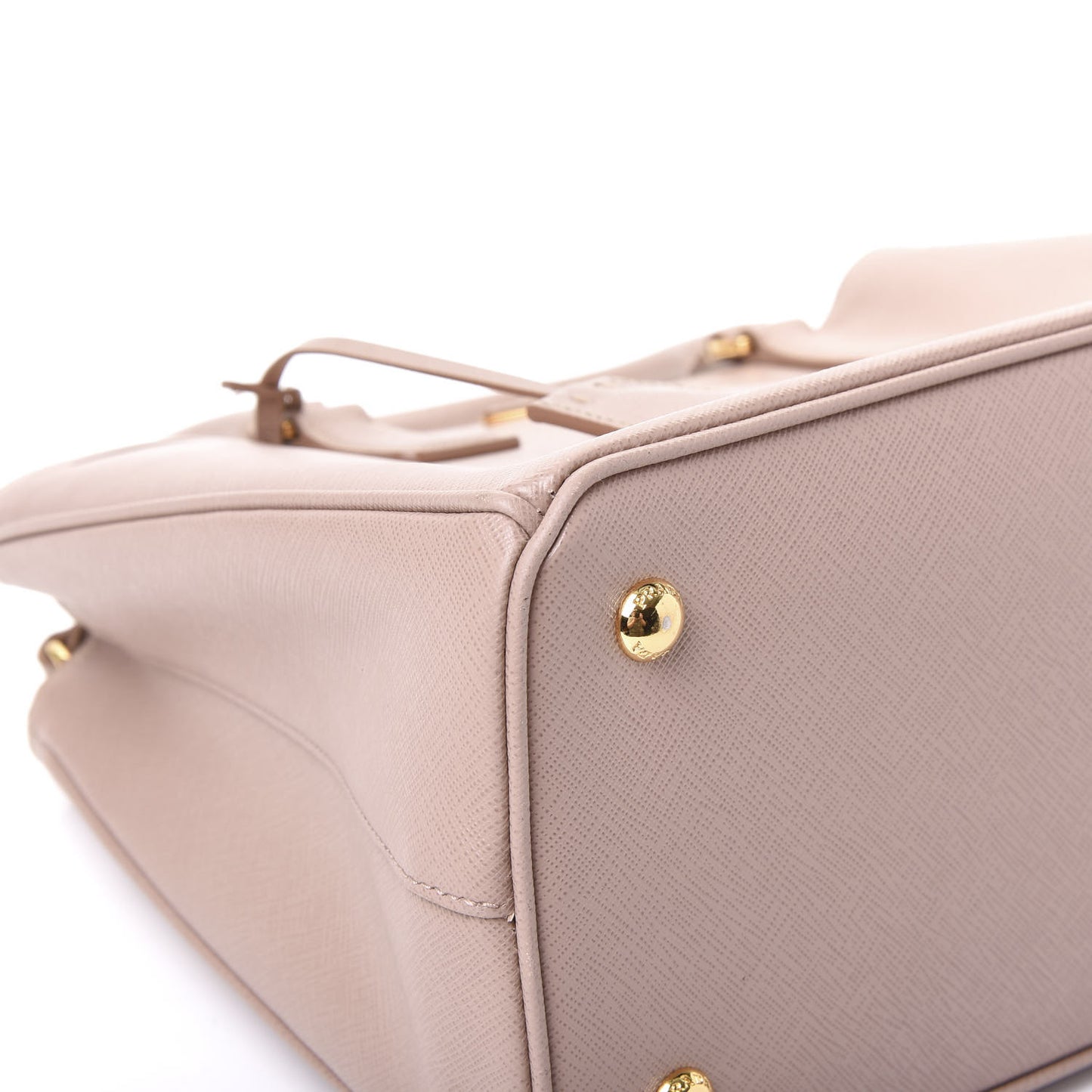 Saffiano Lux Medium Tote Cammeo