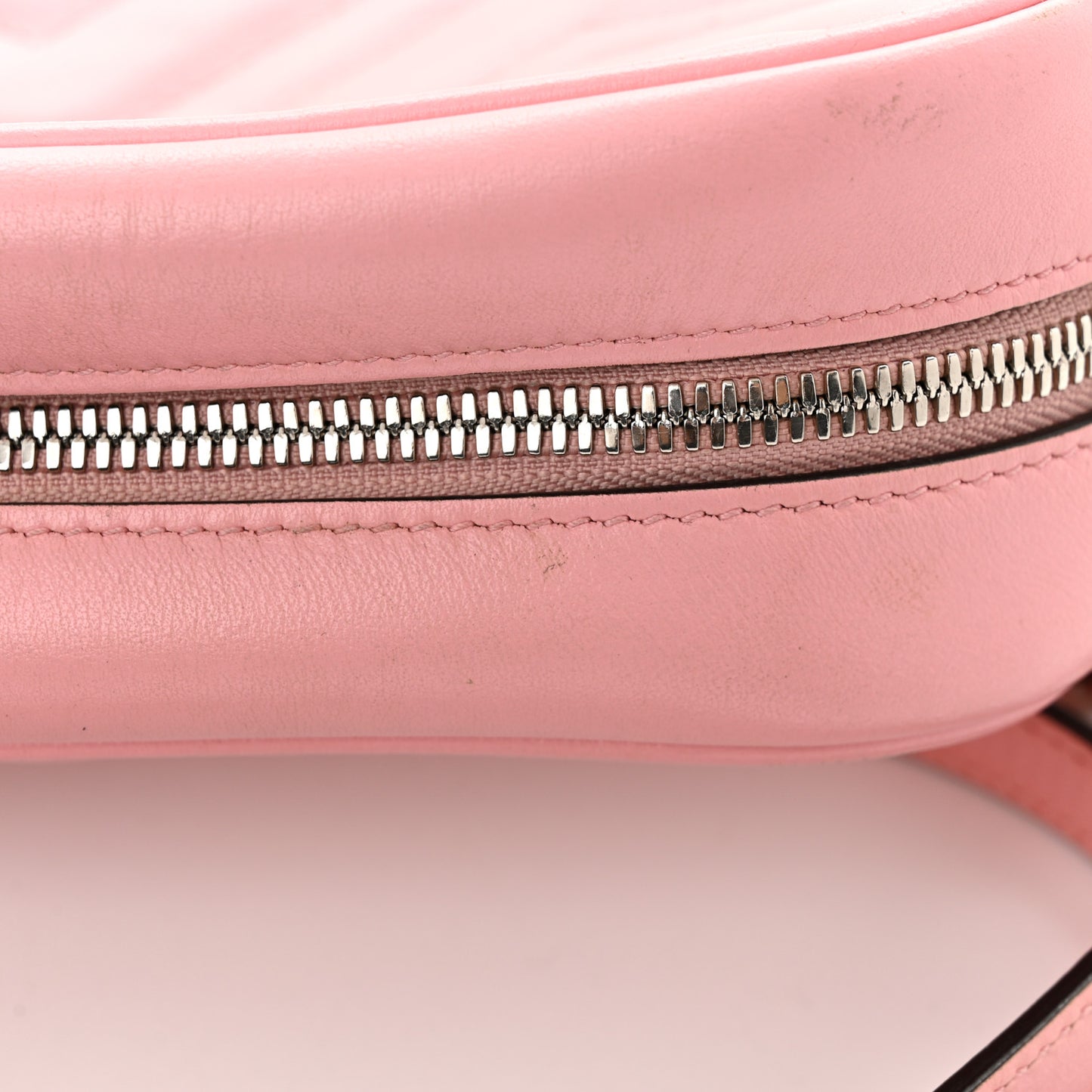 Calfskin Matelasse Small GG Marmont Chain Shoulder Bag Wild Rose