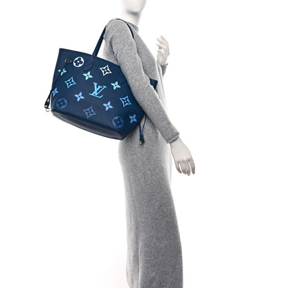 Louis Vuitton Empreinte Monogram Giant Neverfull MM Degrade Bleu 2 of 10