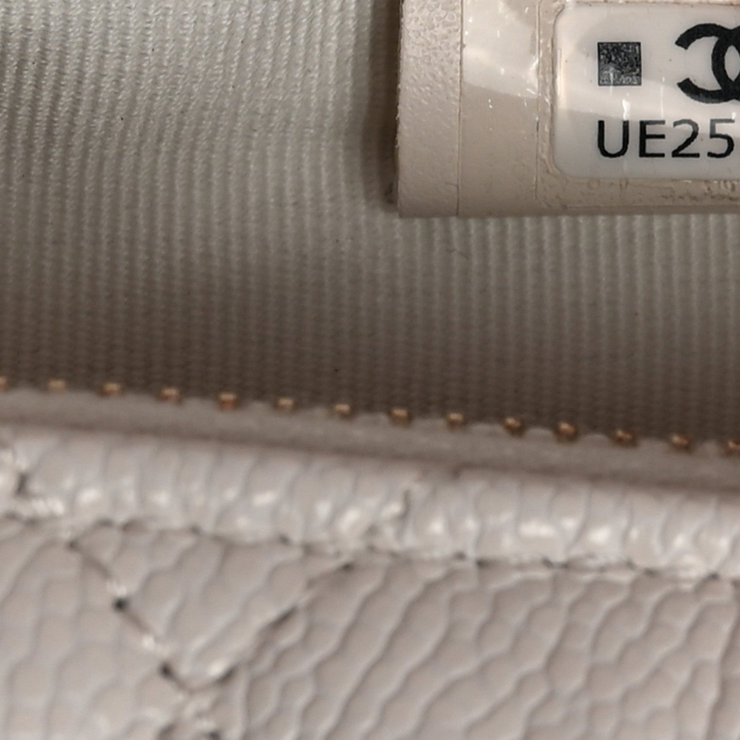 Chanel Caviar Quilted Hobo Clutch With Chain White 7 of 11