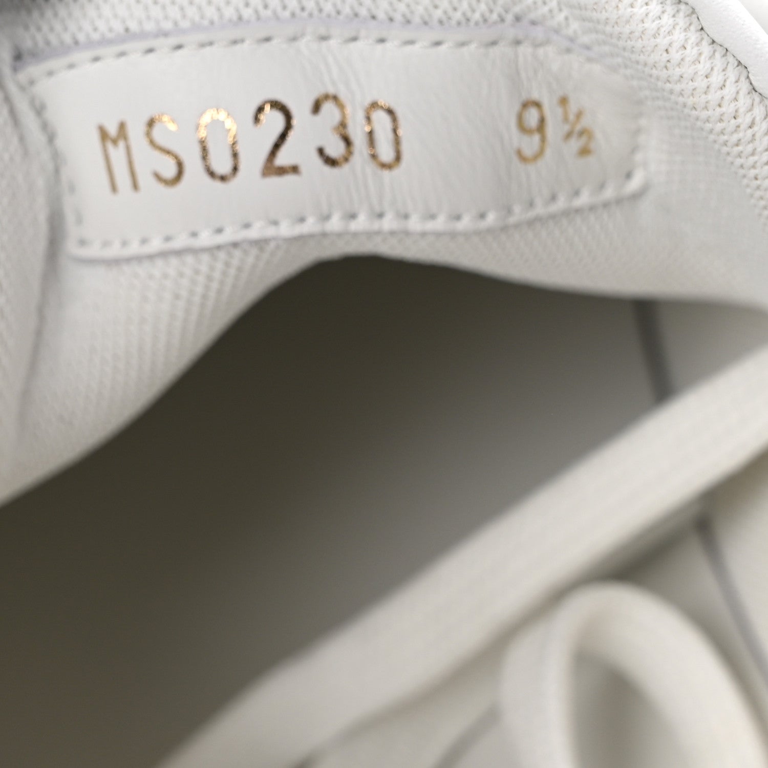Louis Vuitton Iridescent Grained Calfskin Embossed Monogram Mens Luxembourg Low Top Sneakers 9.5 White 9 of 9