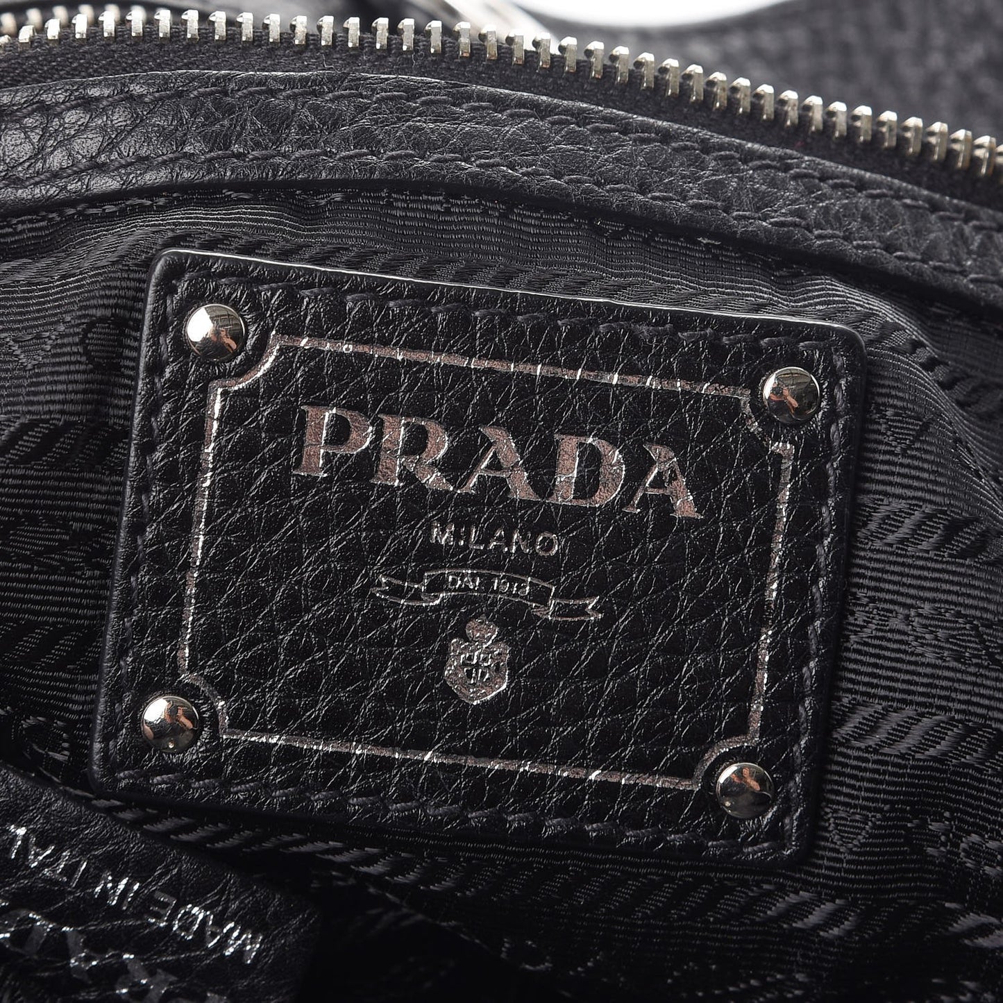 Vitello Daino Tote Nero Black