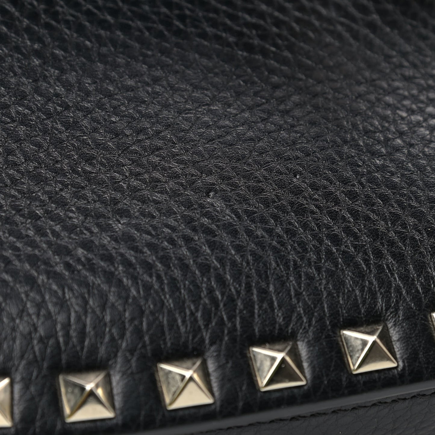 Pebbled Calfskin Medium Rockstud Flap Saddle Bag Black