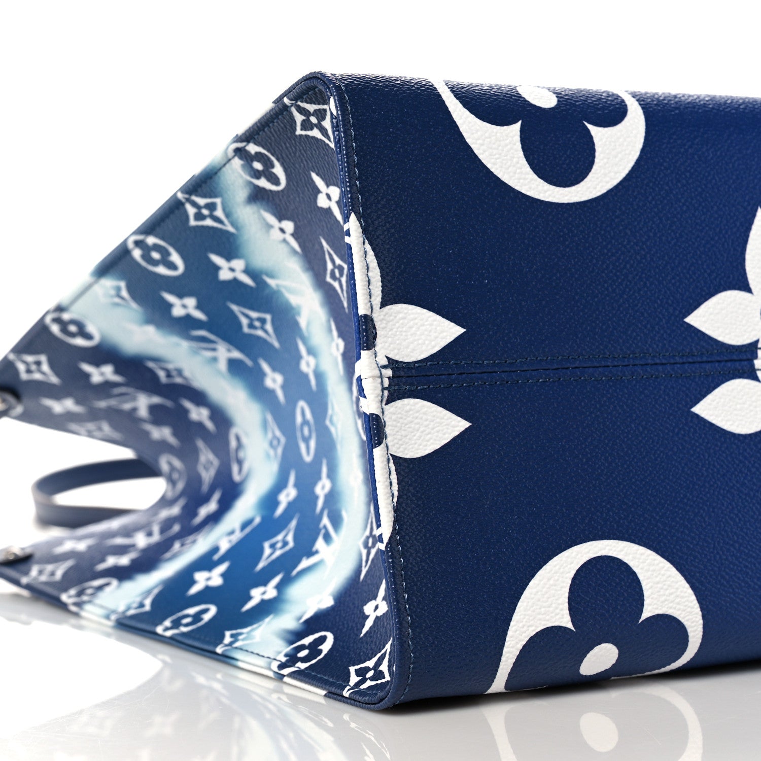 Louis Vuitton Monogram Escale Onthego GM Blue 8 of 9