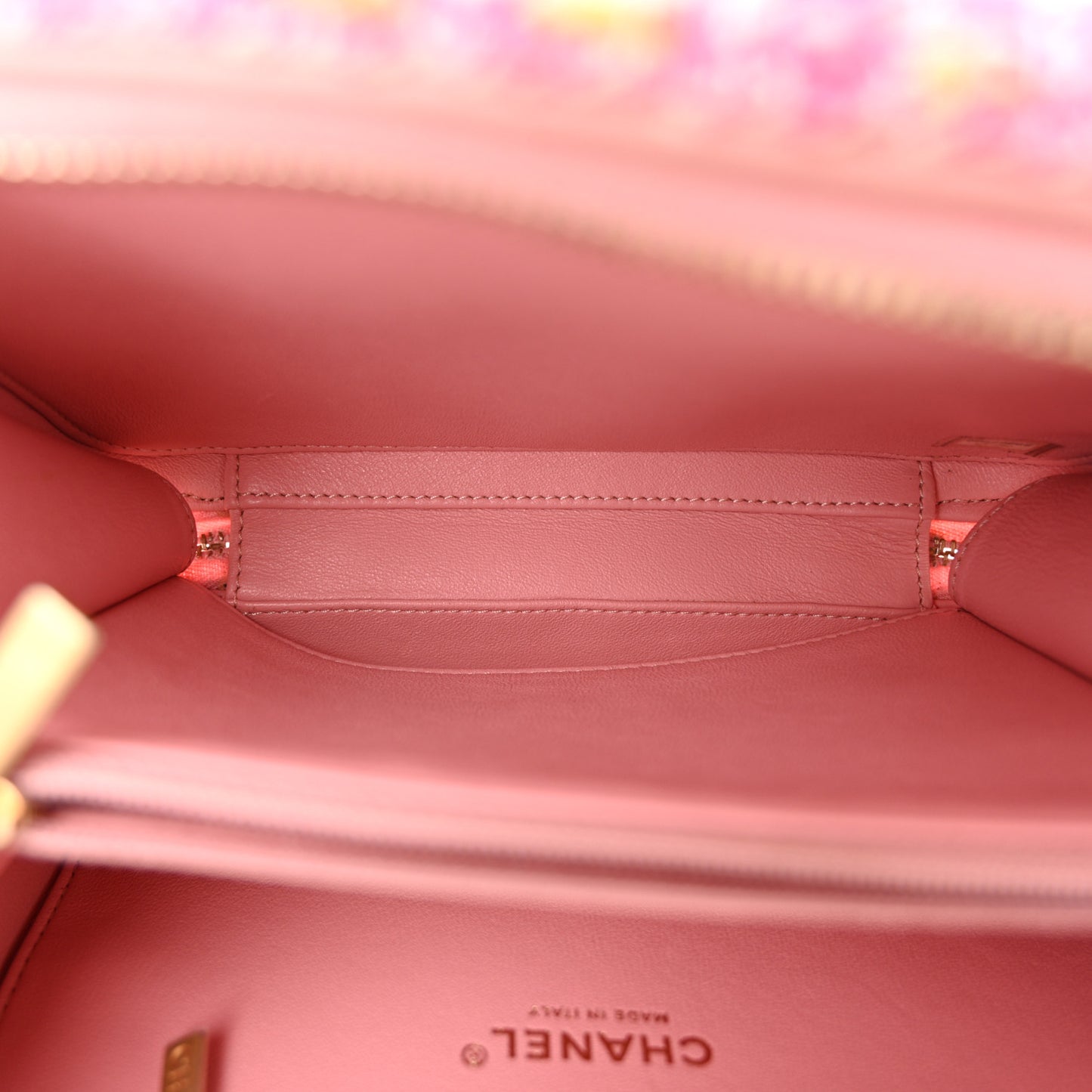 Tweed Quilted Medium CC Filigree Vanity Case Pink