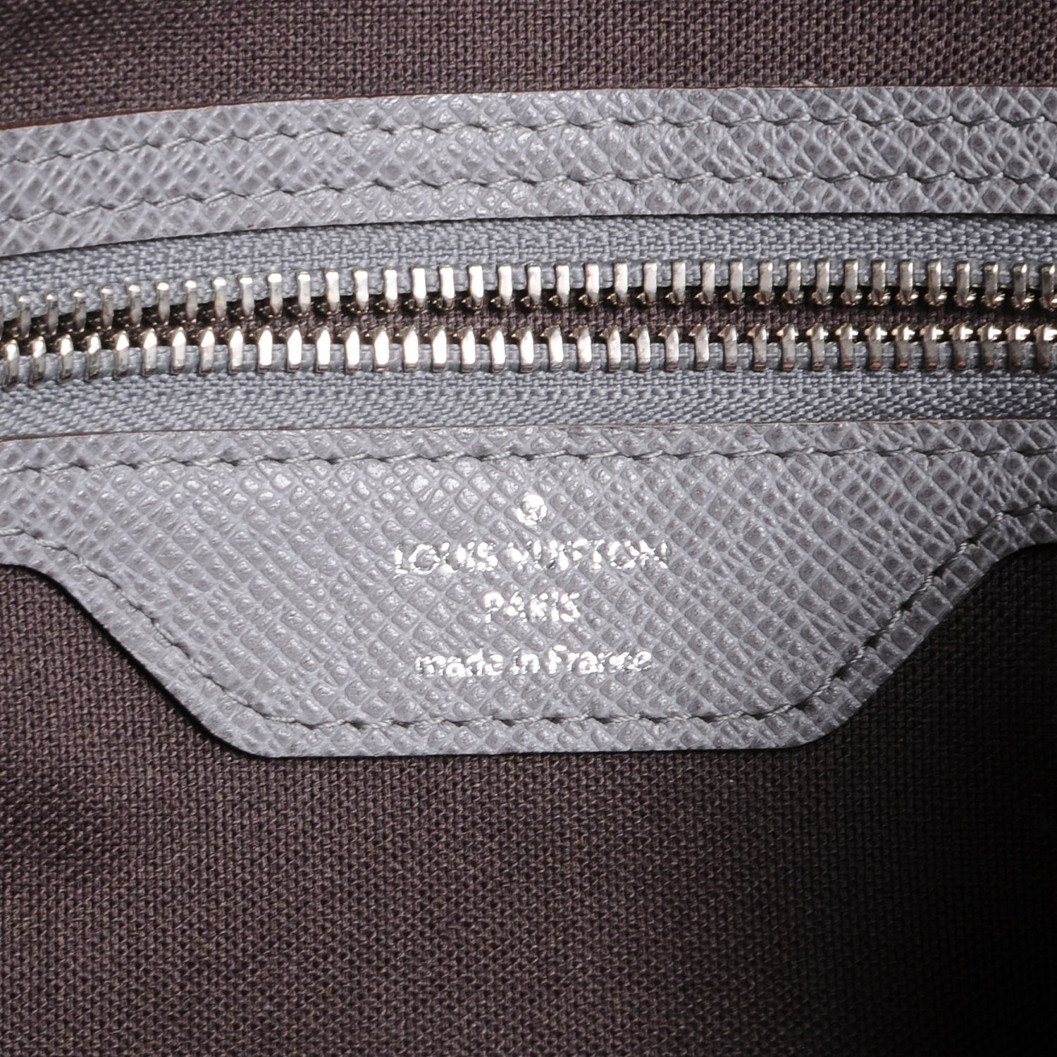 Louis Vuitton Taiga Roman MM Messenger Glacier 5 of 7