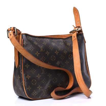 Louis Vuitton Monogram Hudson GM 2 of 10