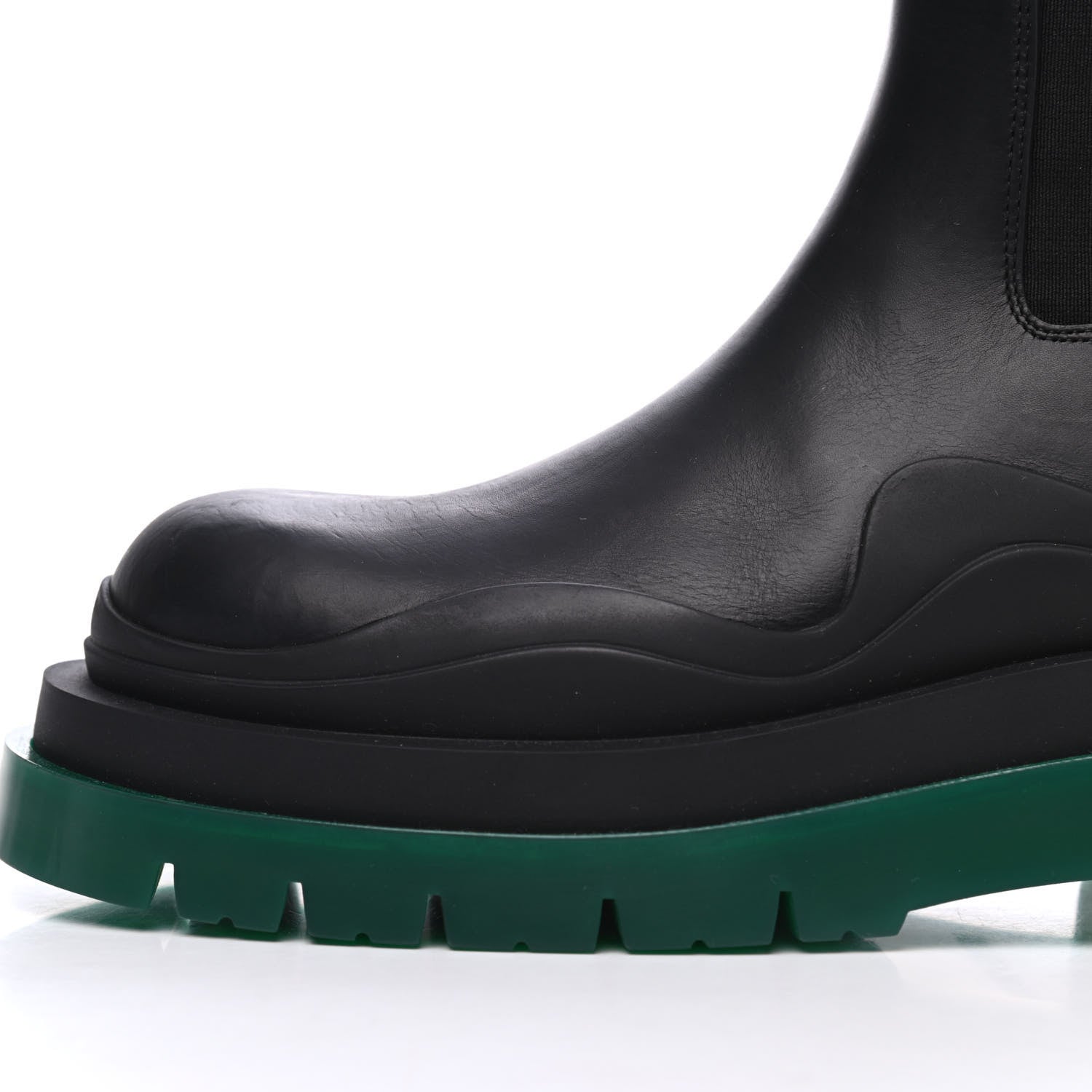 Bottega Veneta Calfskin The Tire Chelsea Boots 37 Black Green 14 of 15