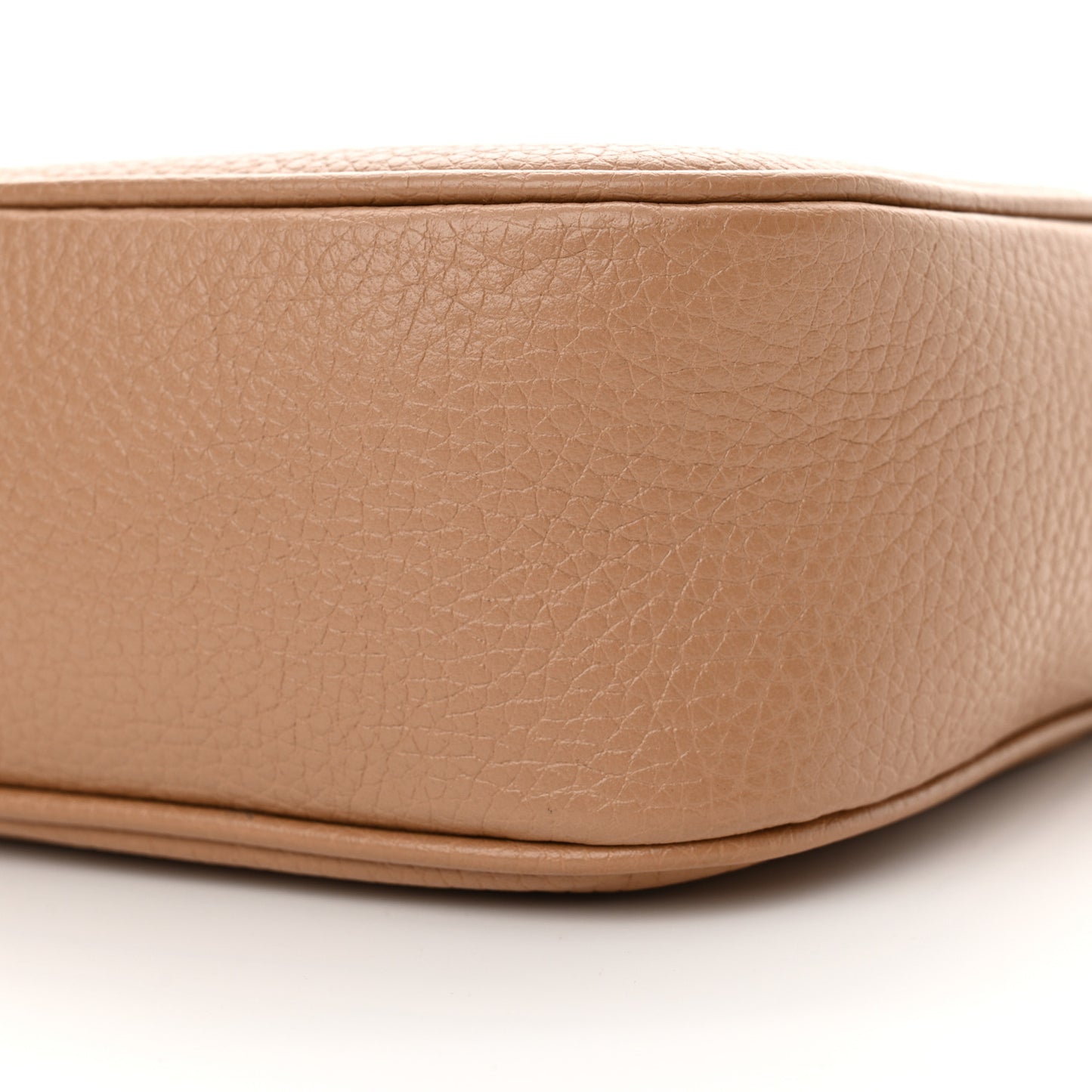 Pebbled Calfskin Small Soho Disco Bag Camelia