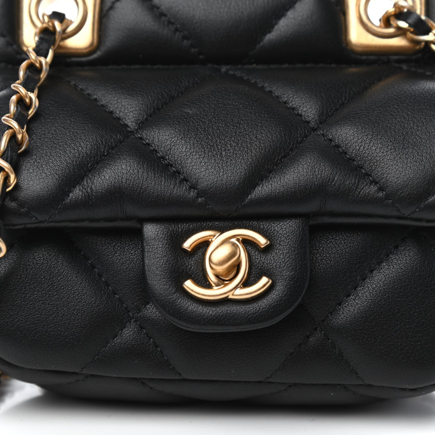 Calfskin Quilted Lady Handle Clutch With Chain Black