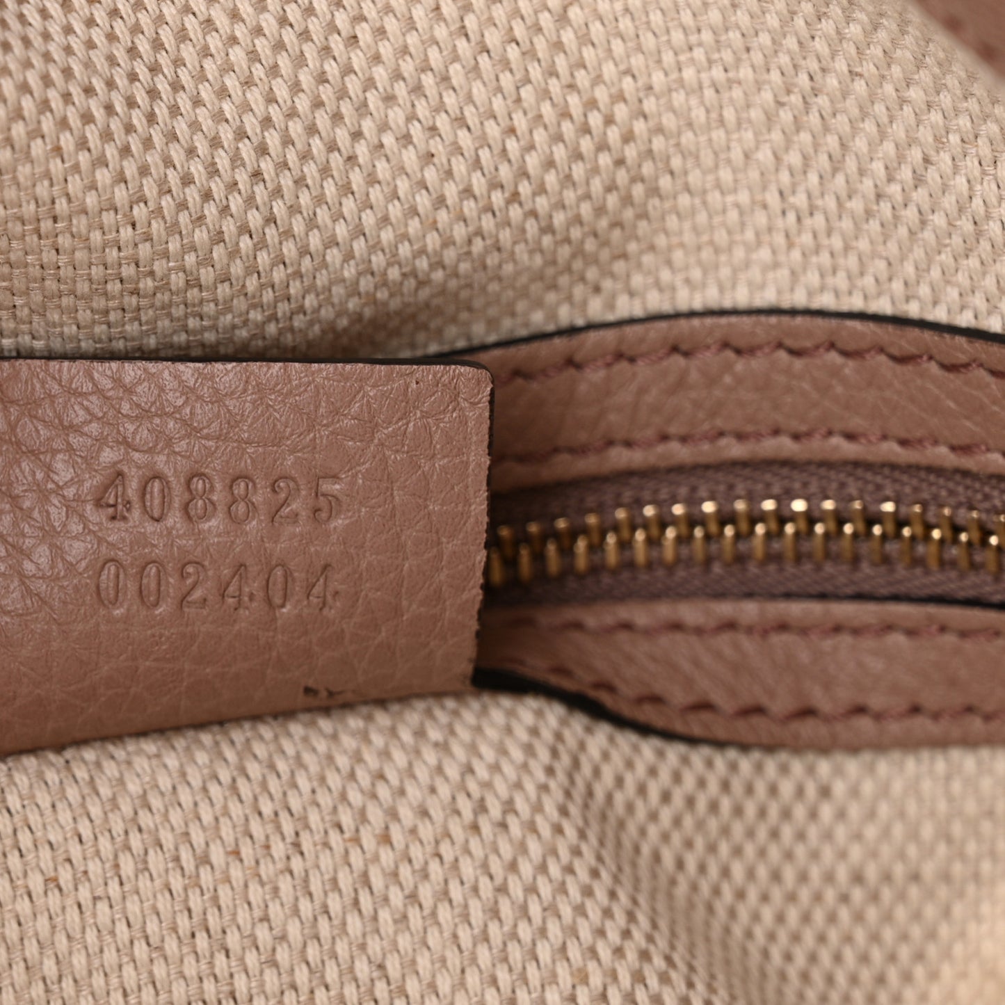 Pebbled Calfskin Large Soho Hobo Camelia