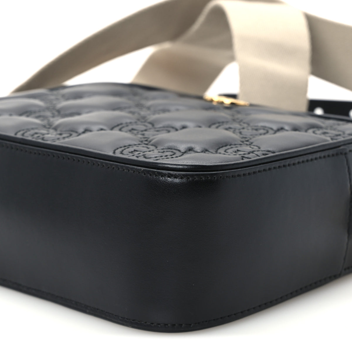 Calfskin GG Matelasse Shoulder Bag Black Natural