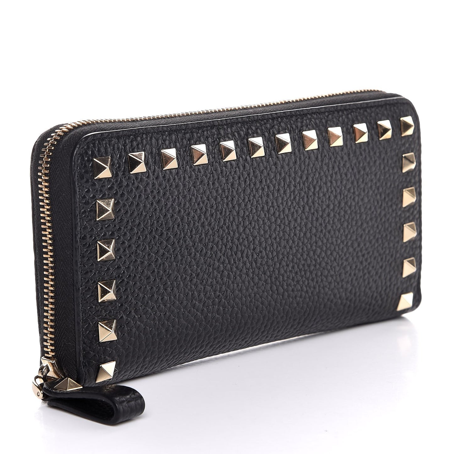 Pebbled Calfskin Rockstud Zip Around Wallet Black
