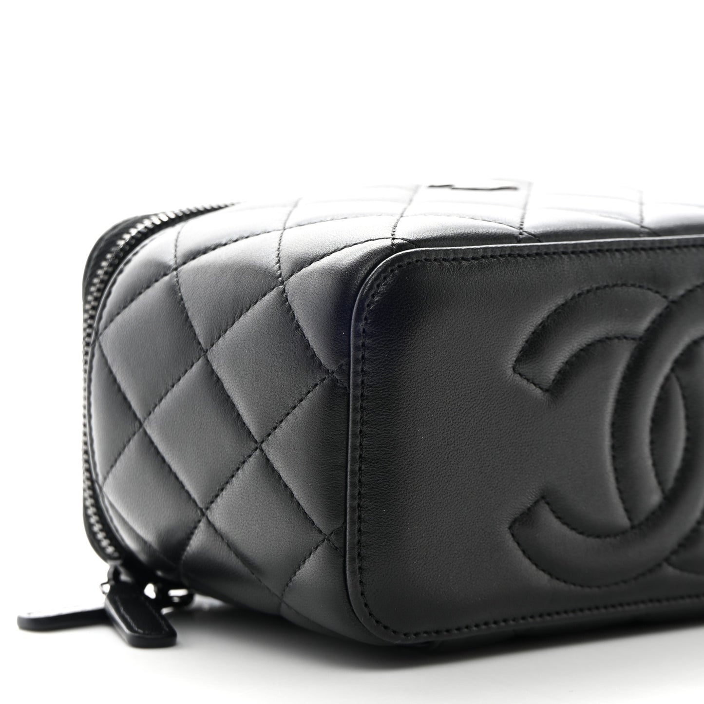 Lambskin Quilted Small Top Handle Vanity Case With Chain So Black