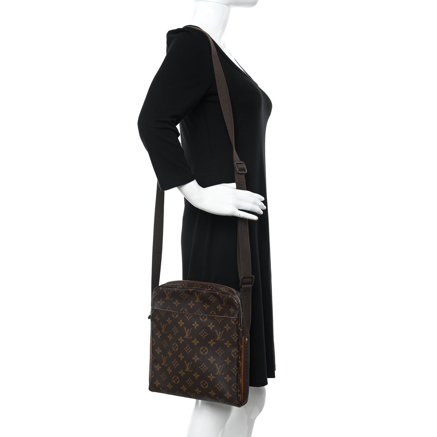 Louis Vuitton Monogram Trotteur Beaubourg 2 of 11