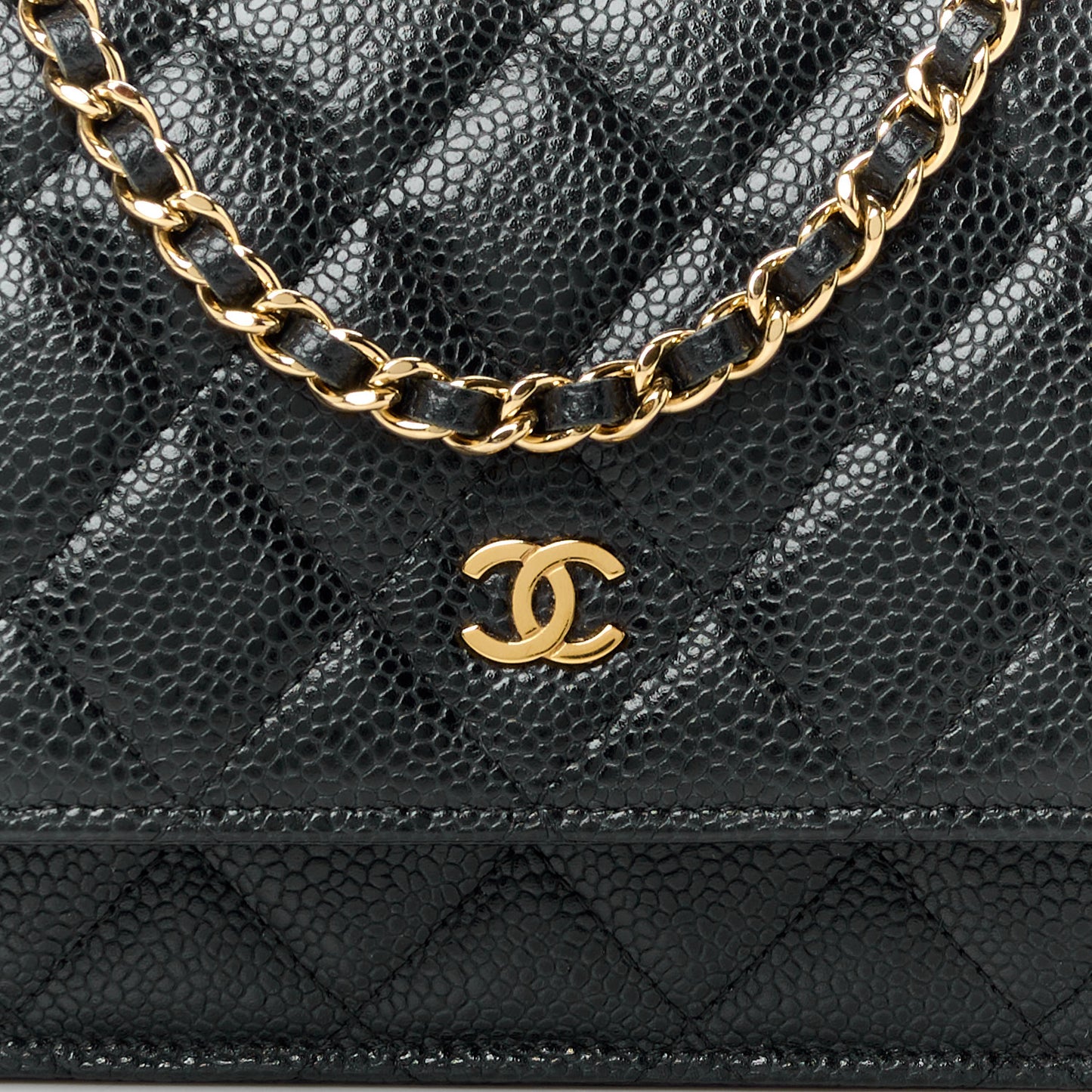 Caviar Quilted Wallet on Chain WOC Black