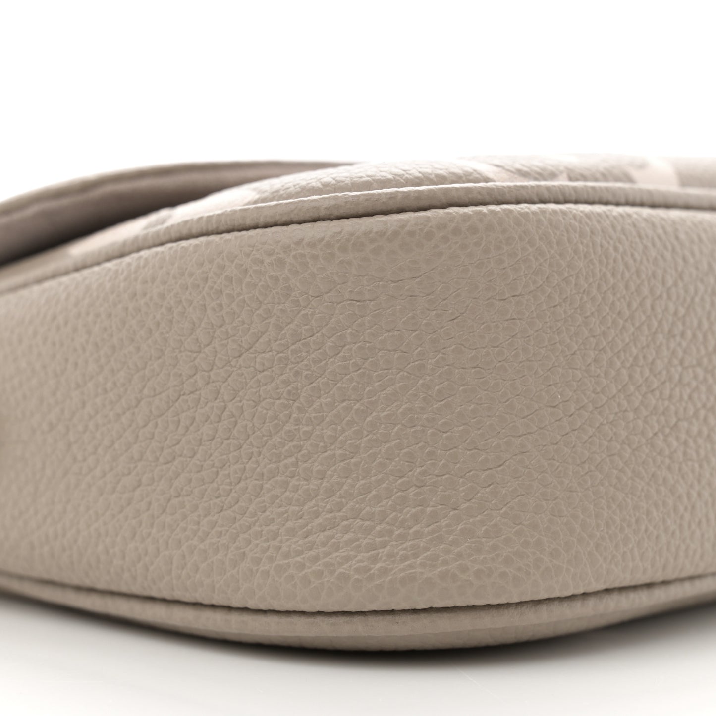 Empreinte Monogram Giant Ivy Wallet On Chain Tourterelle Creme