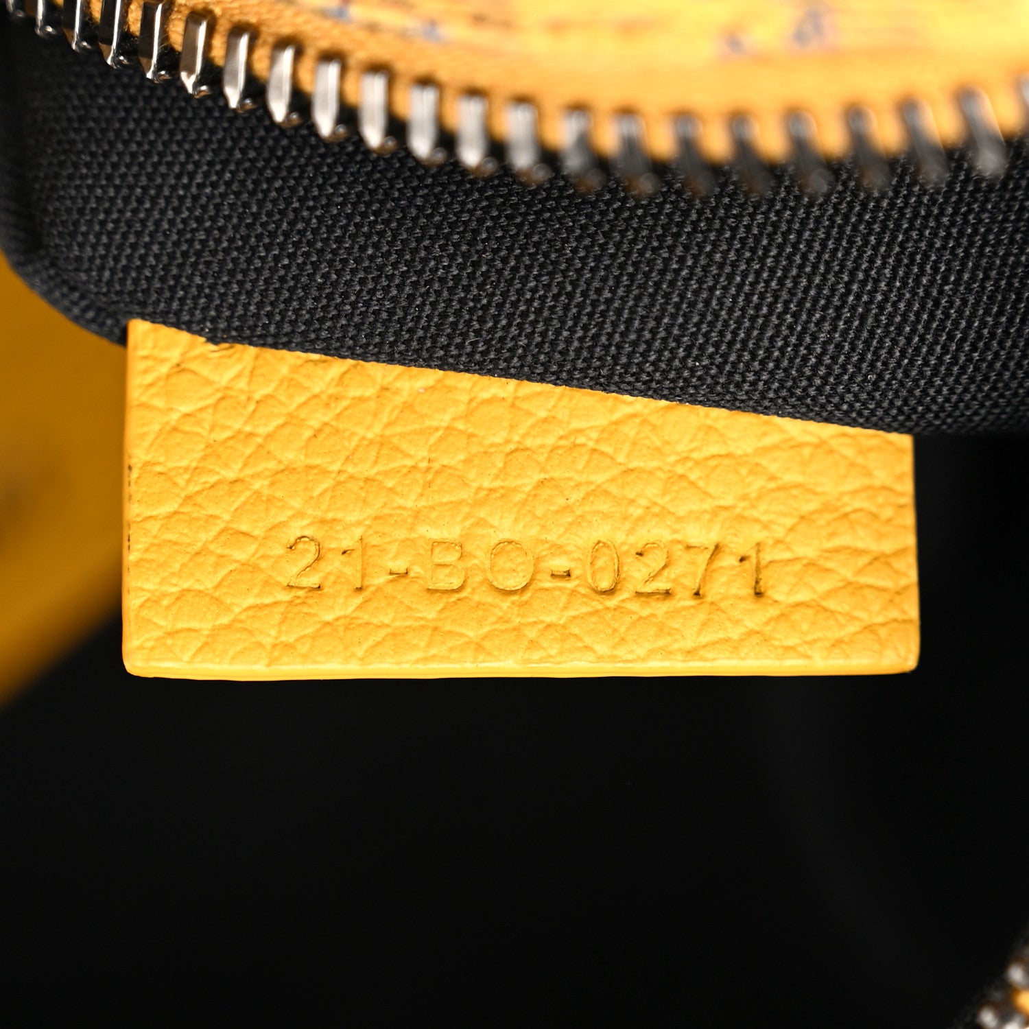 Christian Dior Oblique Lingot 22 Bag Yellow 7 of 11